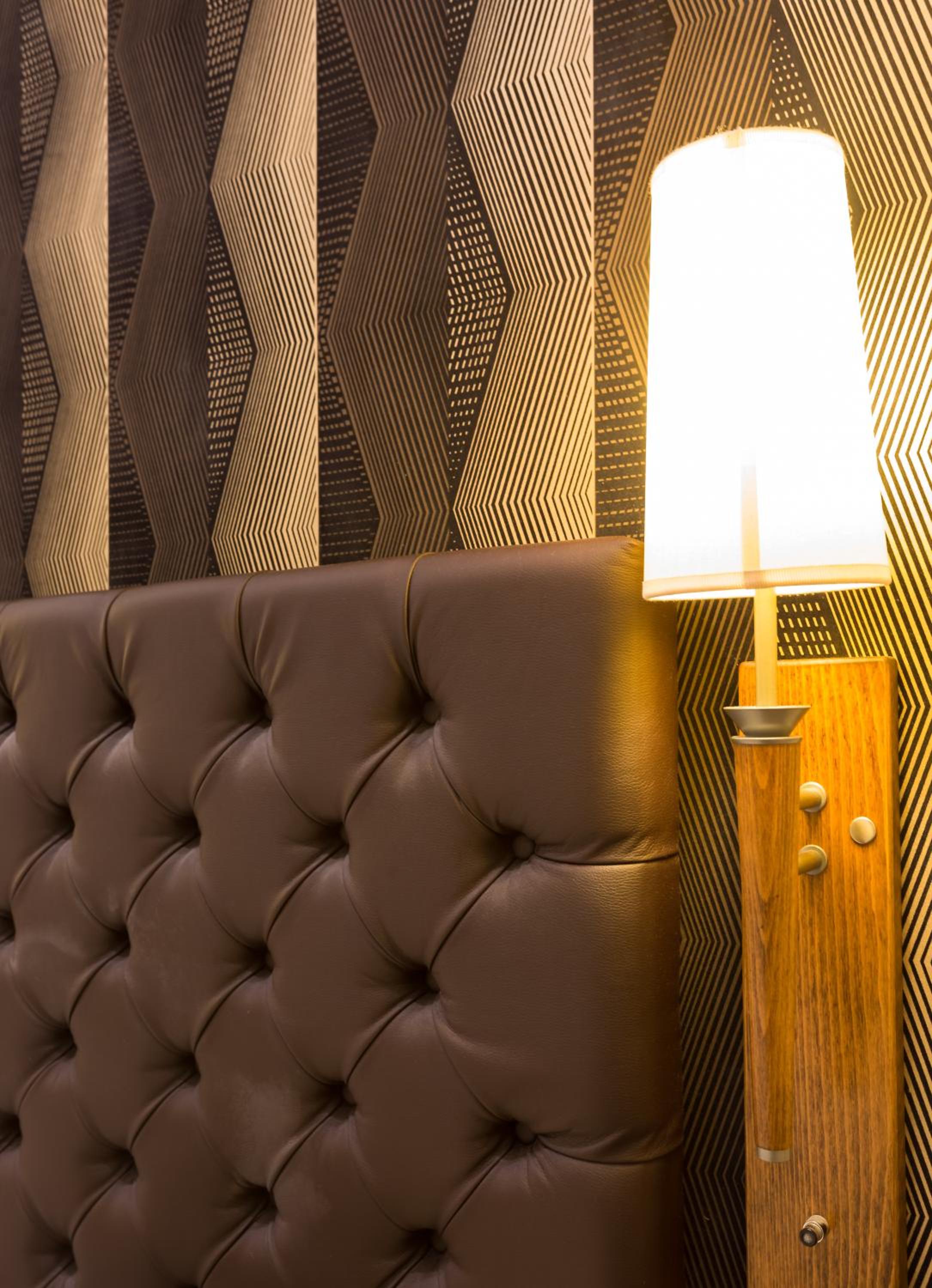 Premium Twin Room - Photo 9