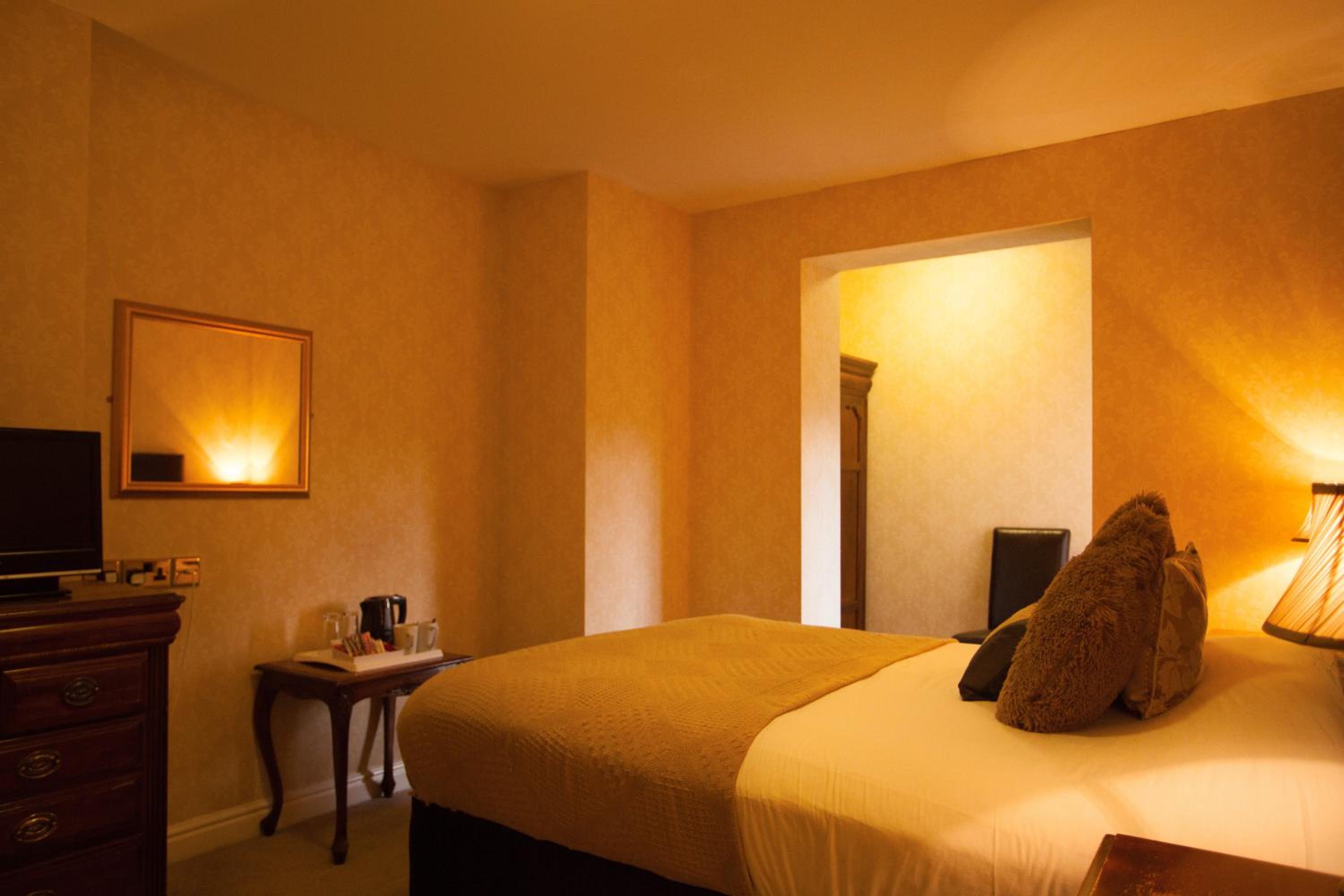 Standard Double Room - Photo 7