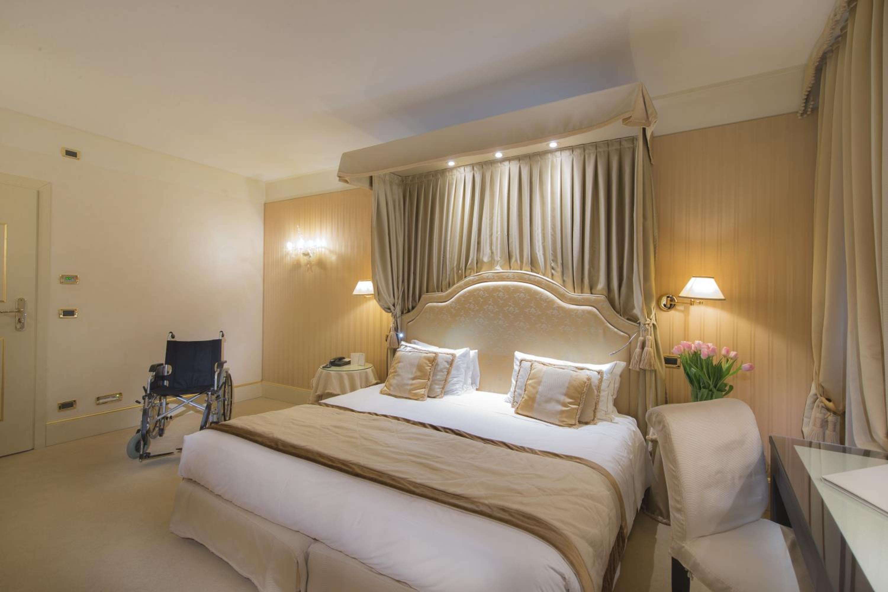 Junior Suite thumbnail 6