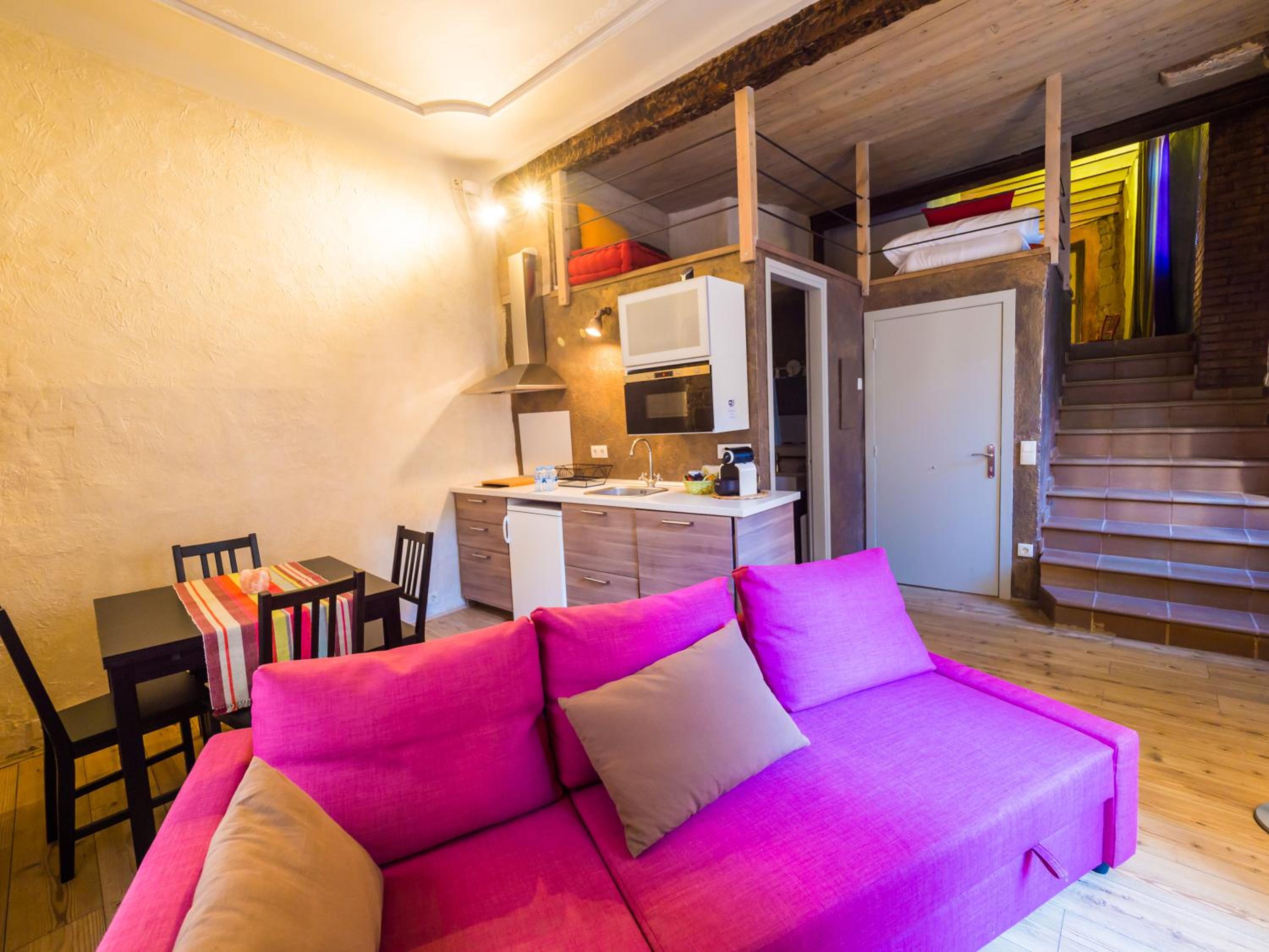 Loft - Photo 1