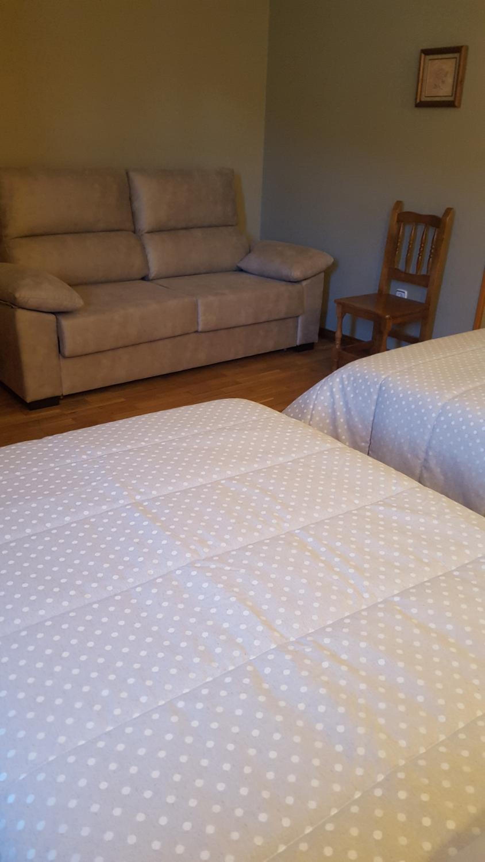Twin Room with Extra Bed photo 2