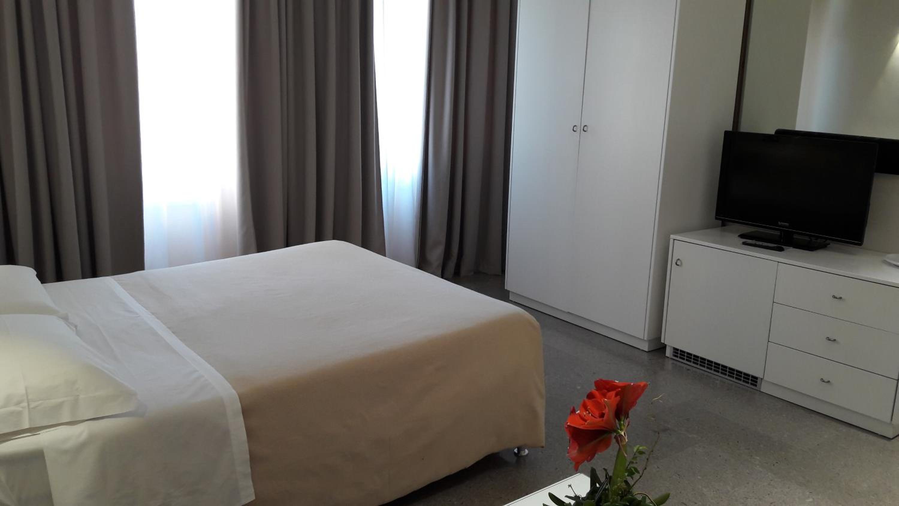 Double Room - Photo 1