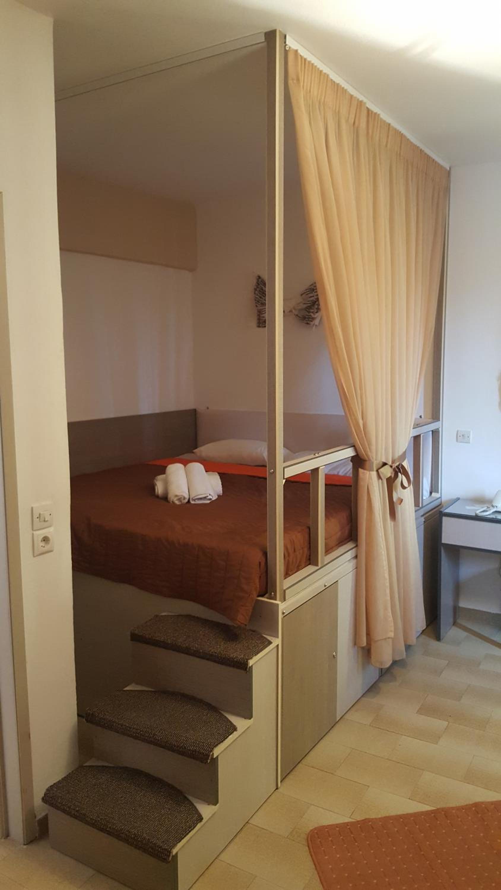 Deluxe Double or Twin Room with Balcony photo 3