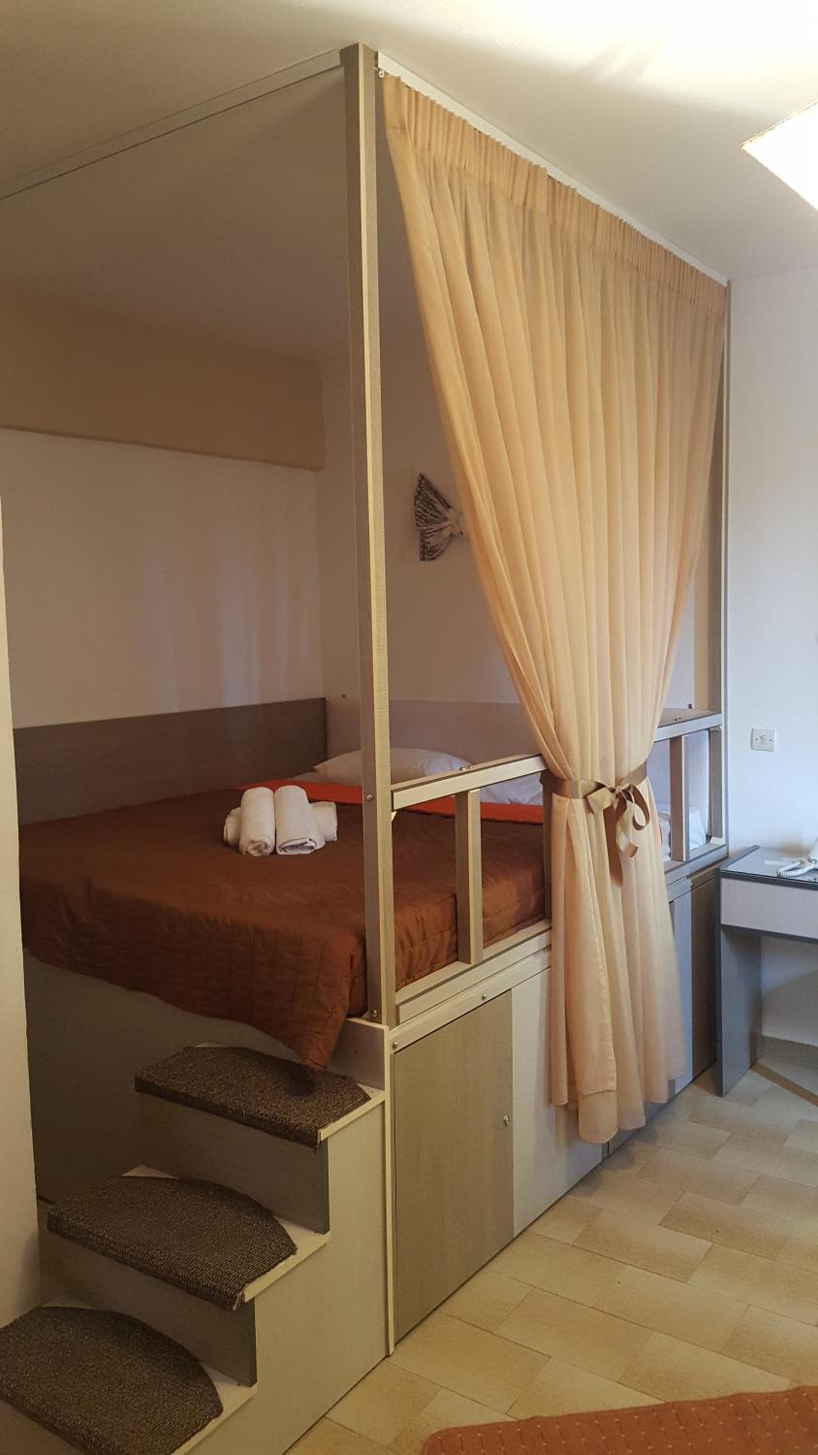 Deluxe Double or Twin Room with Balcony photo 2