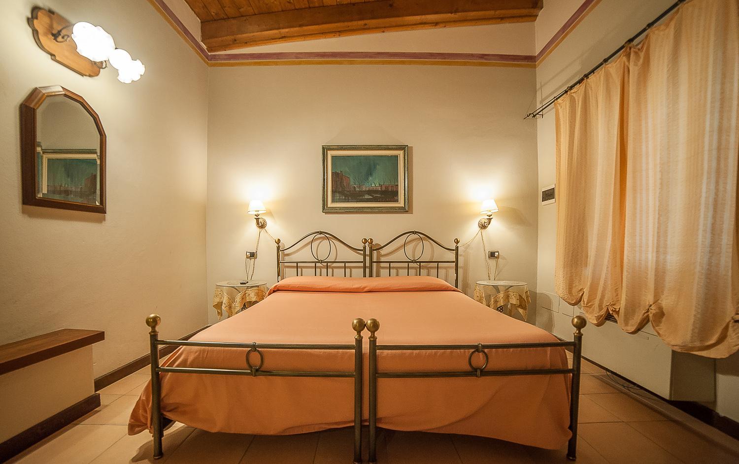 Double or Twin Room - Photo 12