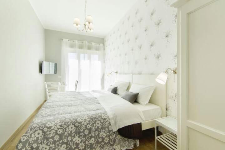 Double Room with Private External Bathroom