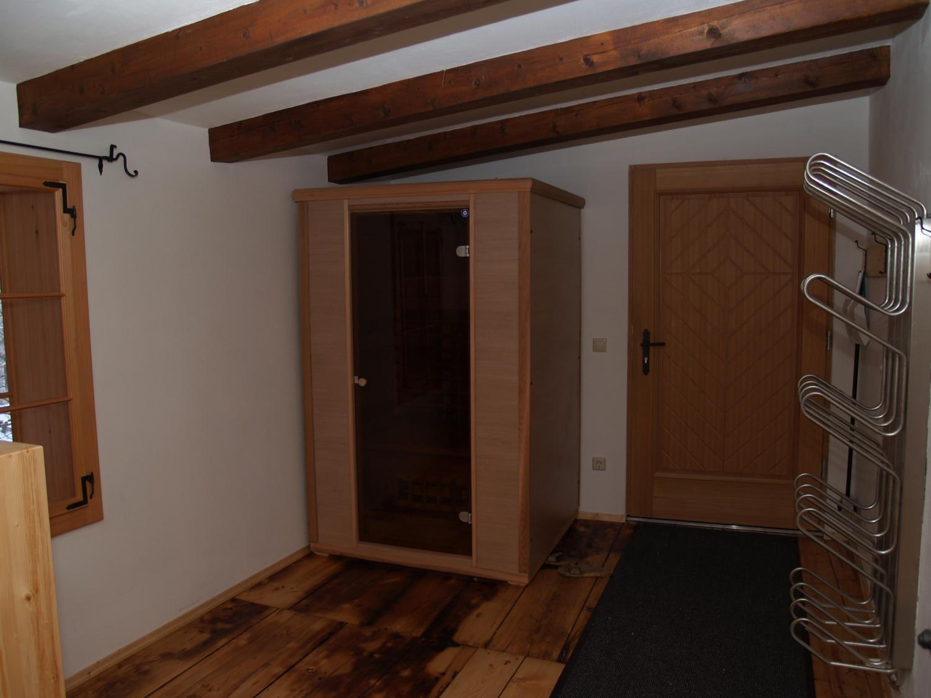 Apartment with Balcony photo 3