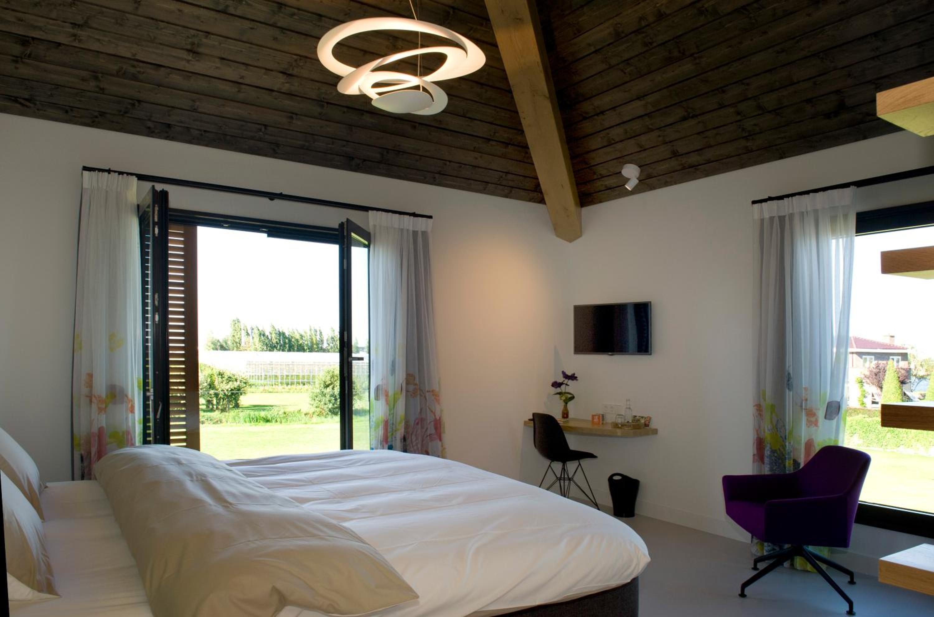 Double Room with Lake View photo 3