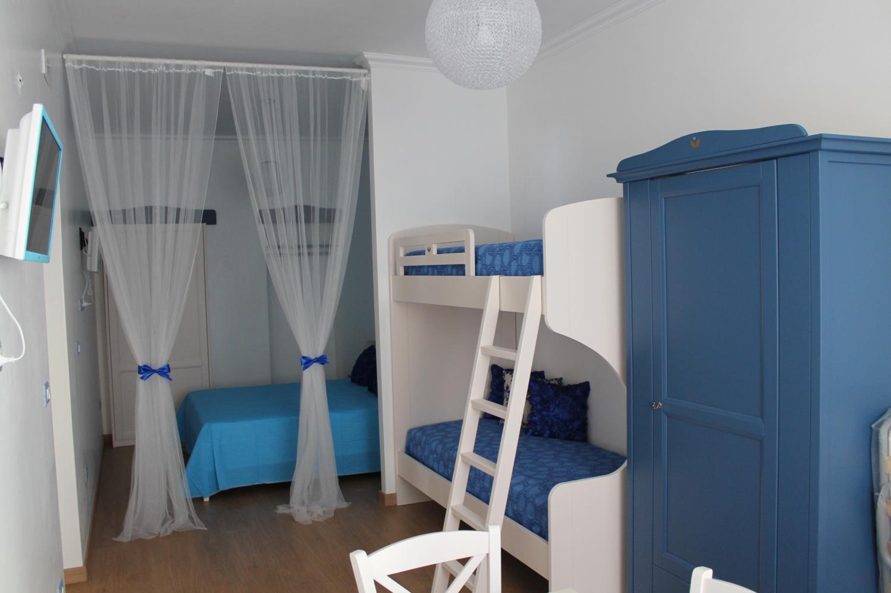 Classic Quadruple Room