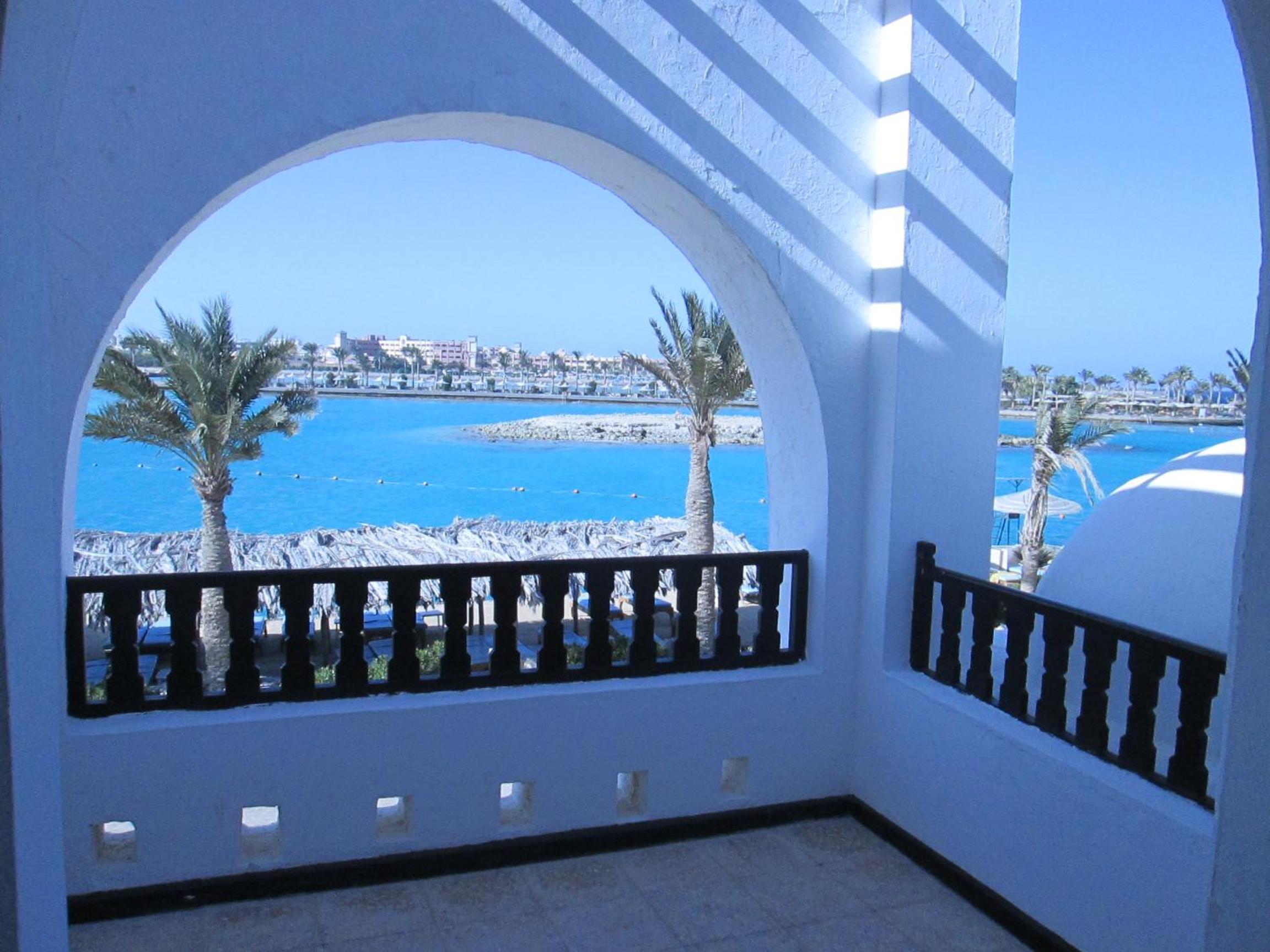 Standard Double Room With Extra Bed And Sea View photo 3