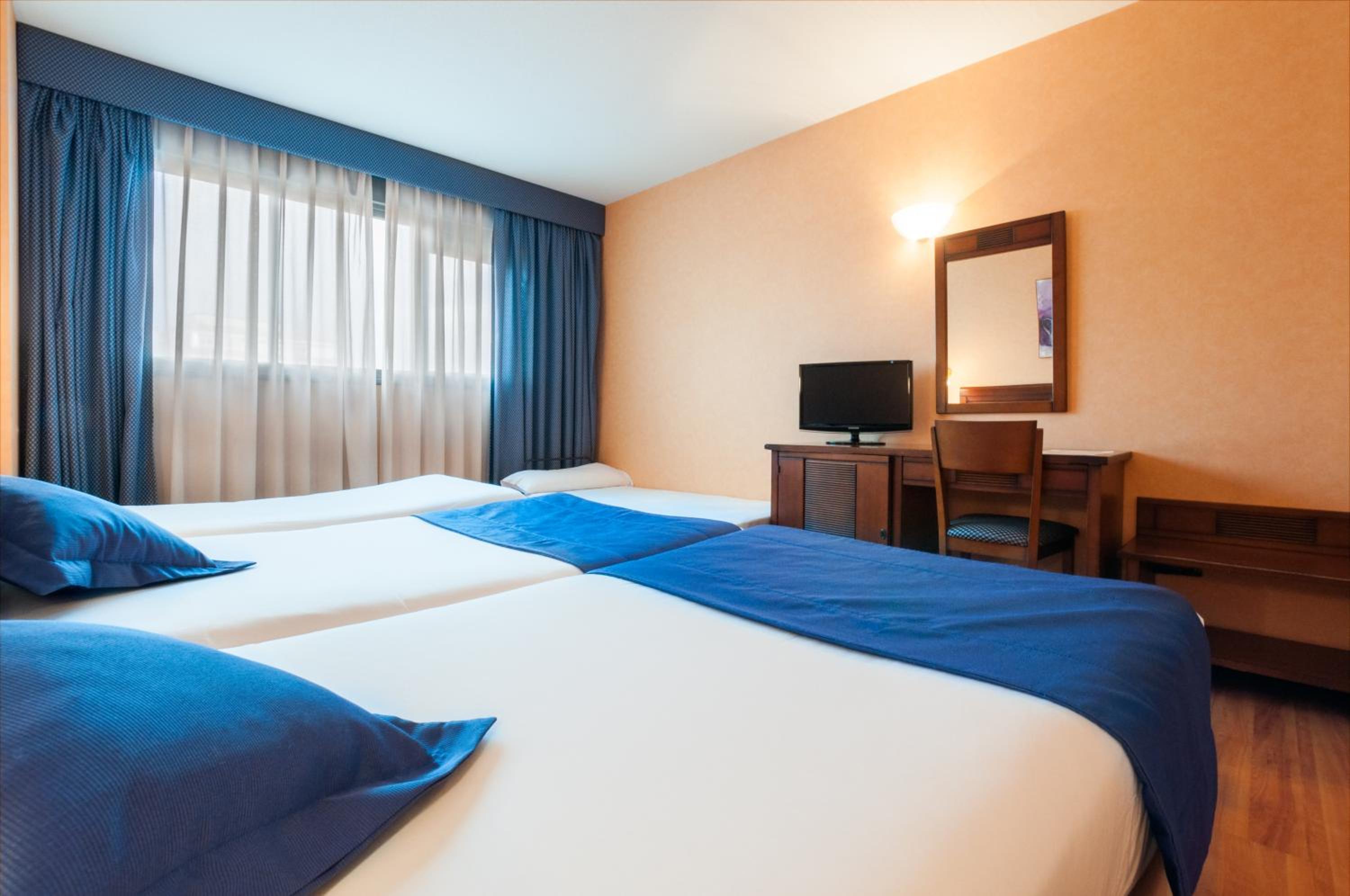 Comfort Quadruple Room - Photo 11