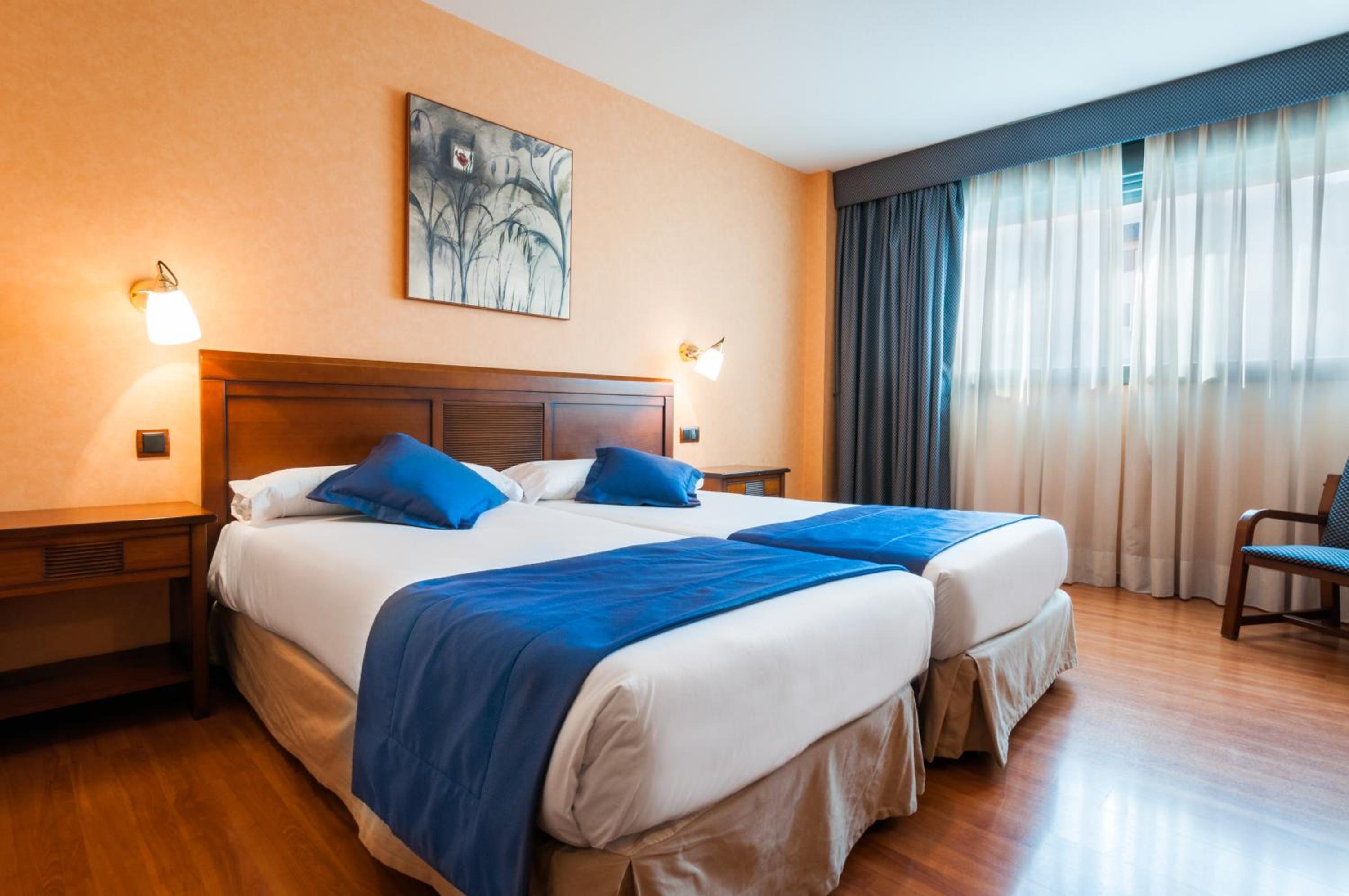 Twin Room (1 or 2 people) - Photo 13