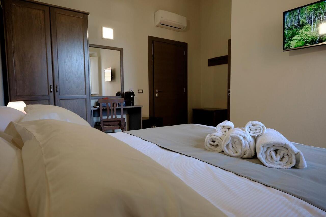 Double Room - Photo 2