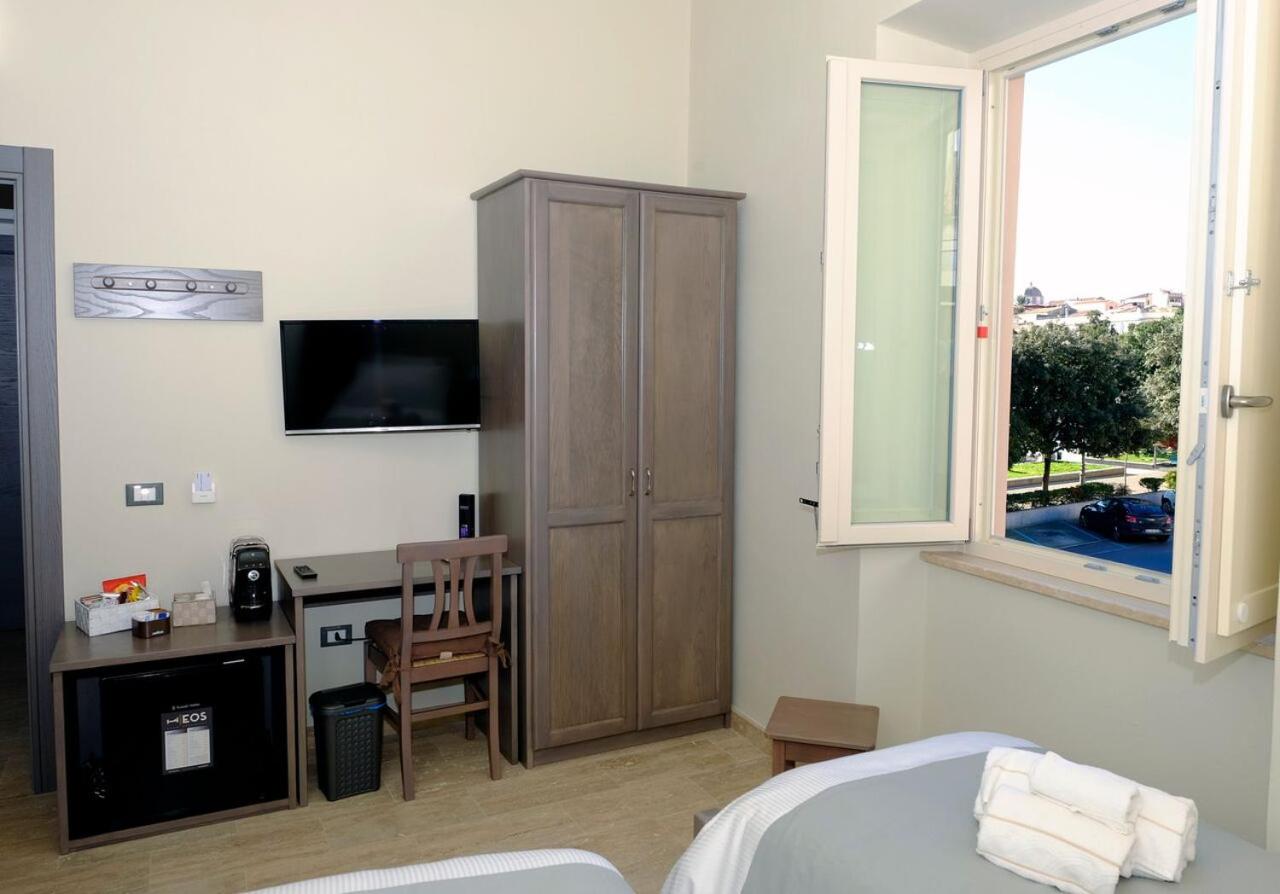 Twin Room - Photo 4