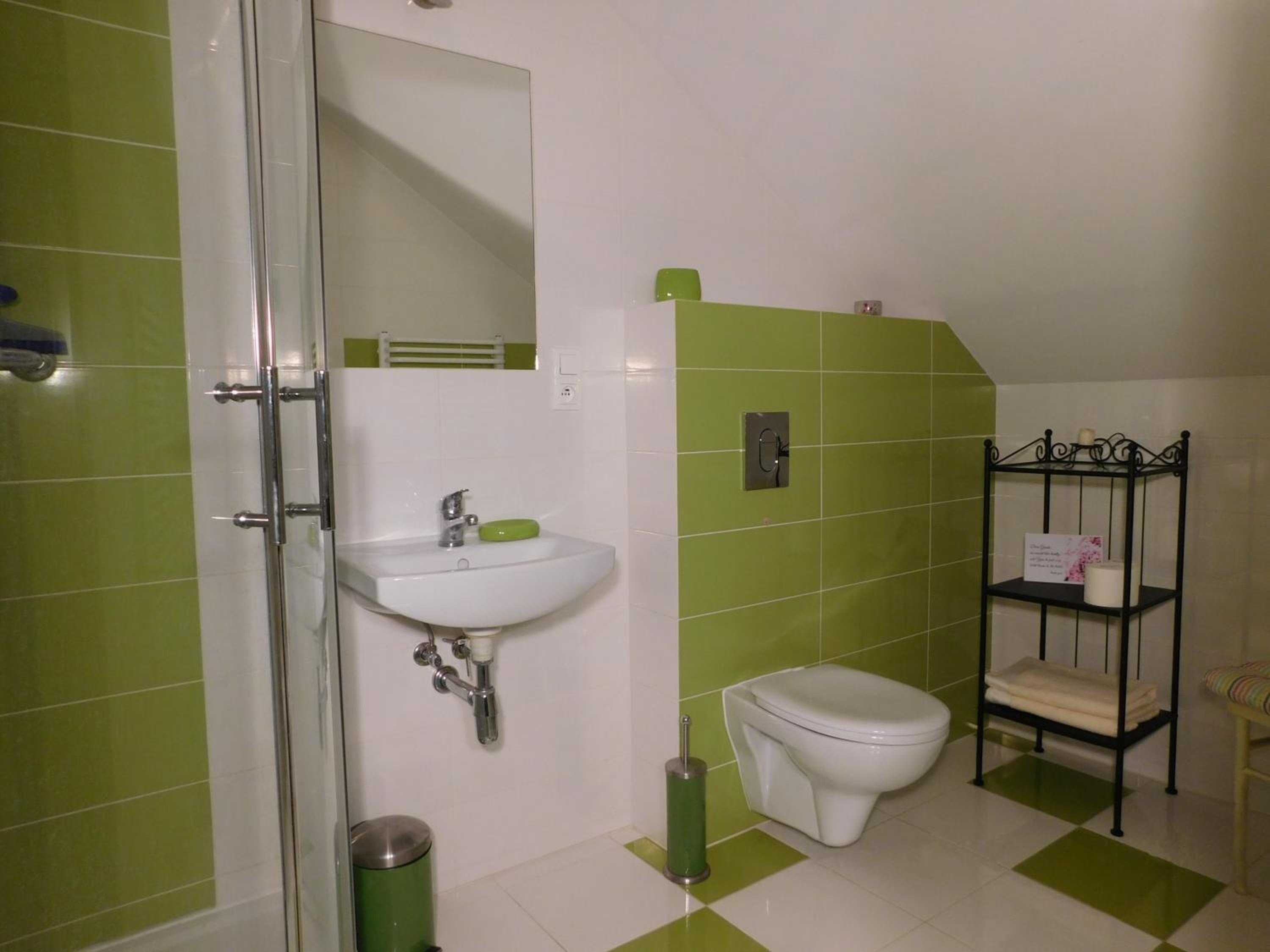 Triple Room with Private Bathroom - Photo 2