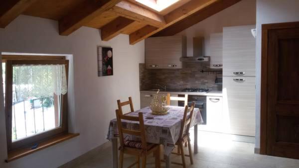 Apartment with Mountain View photo 3