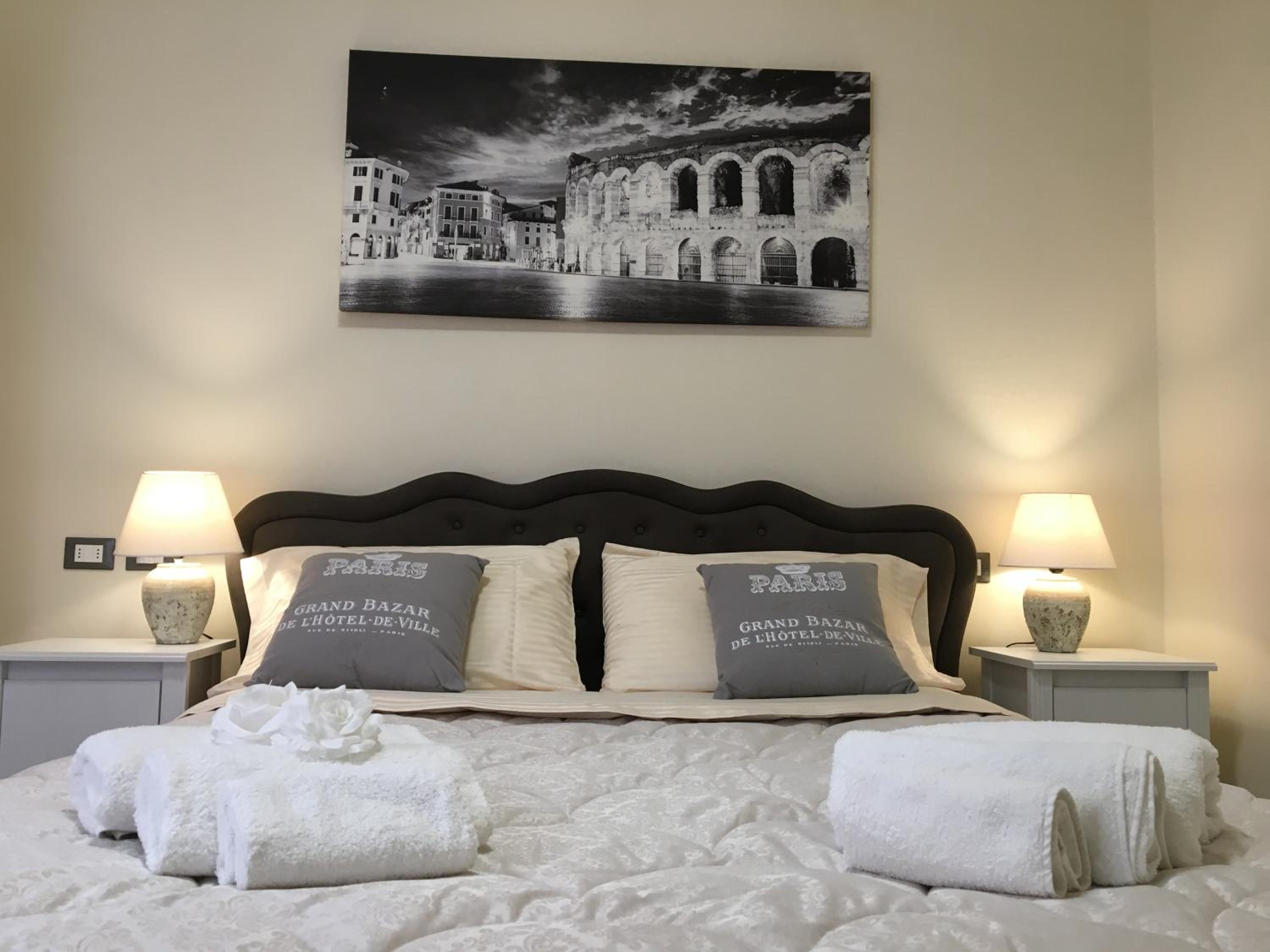 Two-Bedroom Apartment - Photo 9