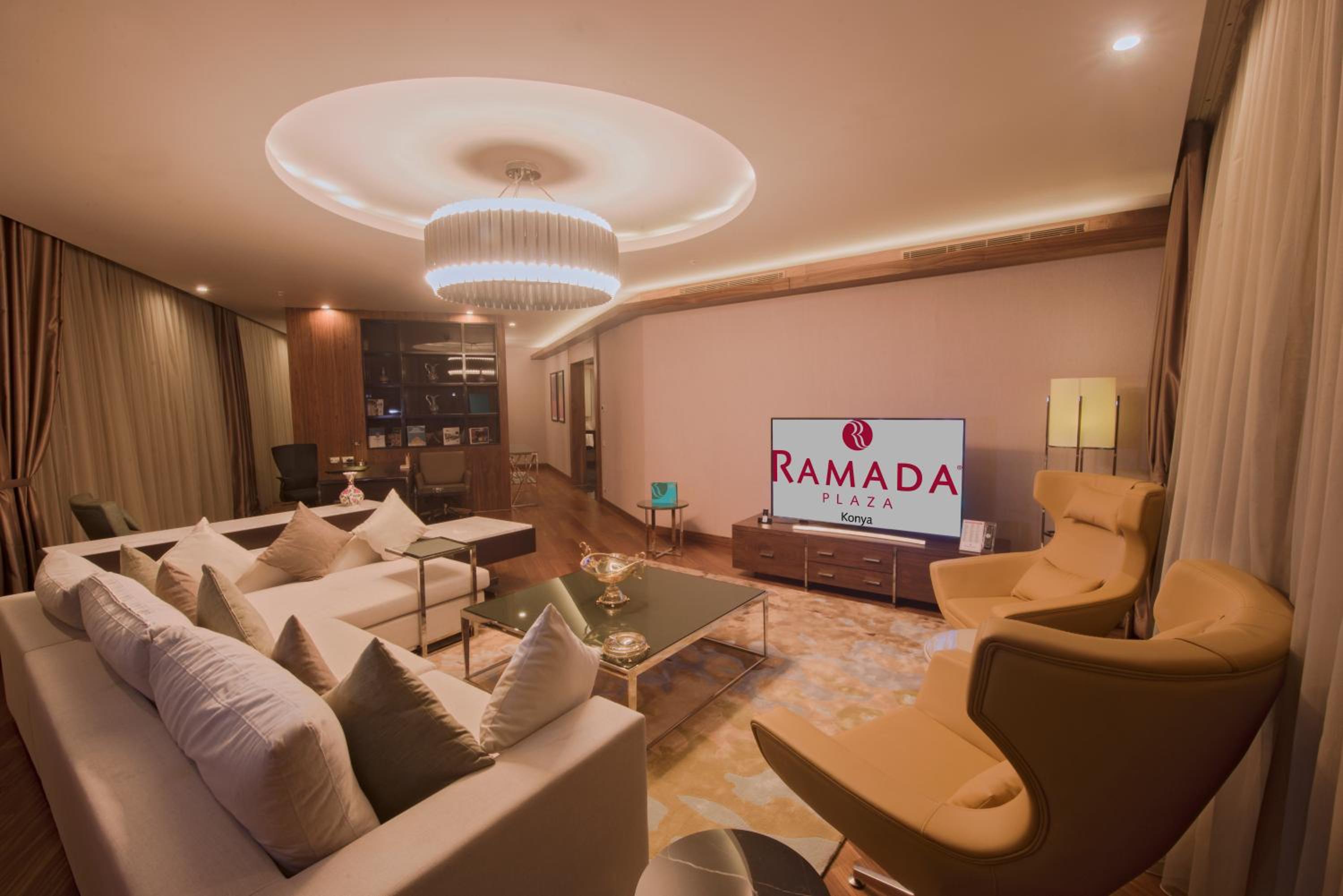 Presidential Suite photo 3