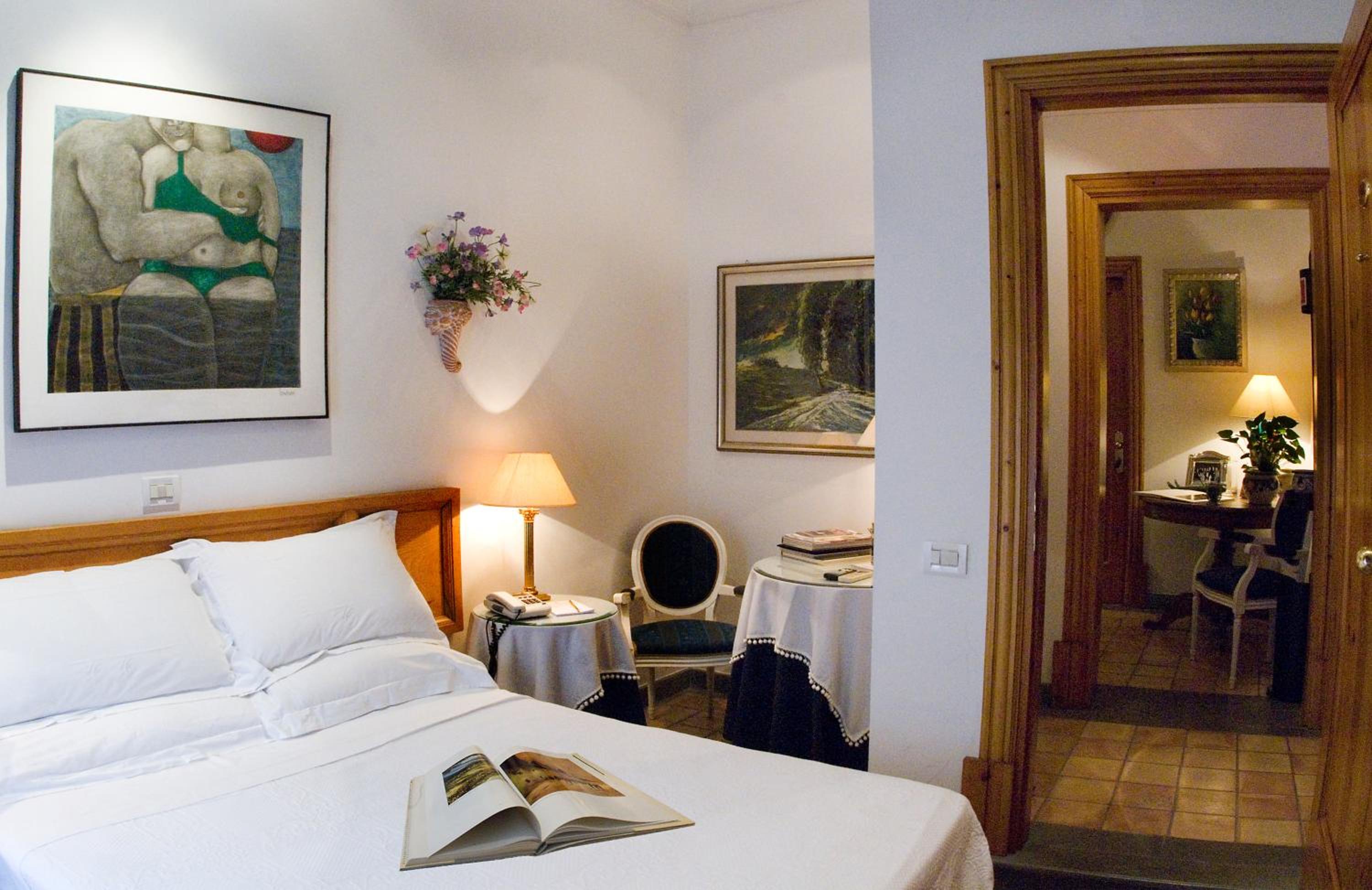 Small Double Room photo 2