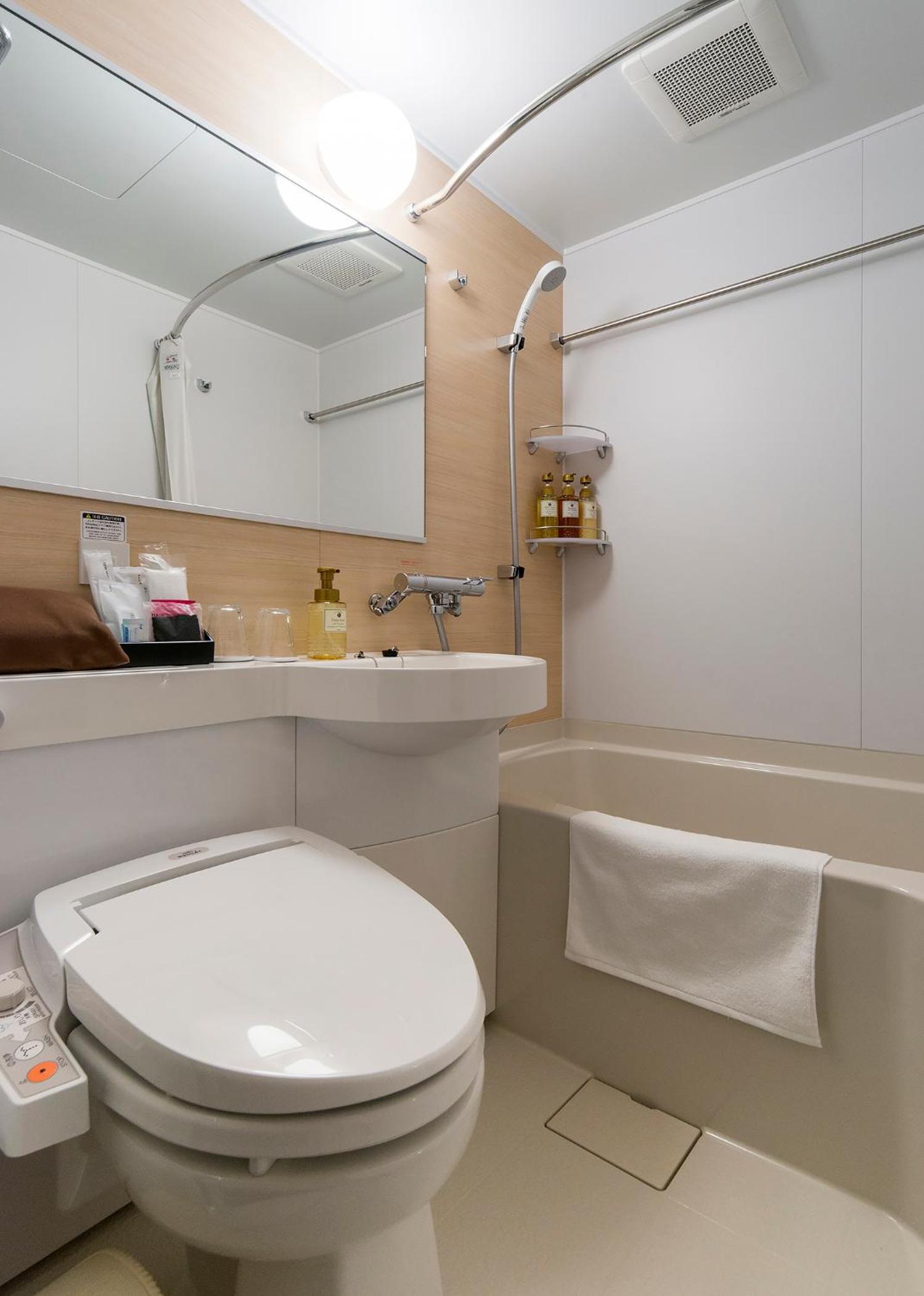 Moderate Twin Room - Non-Smoking photo 2