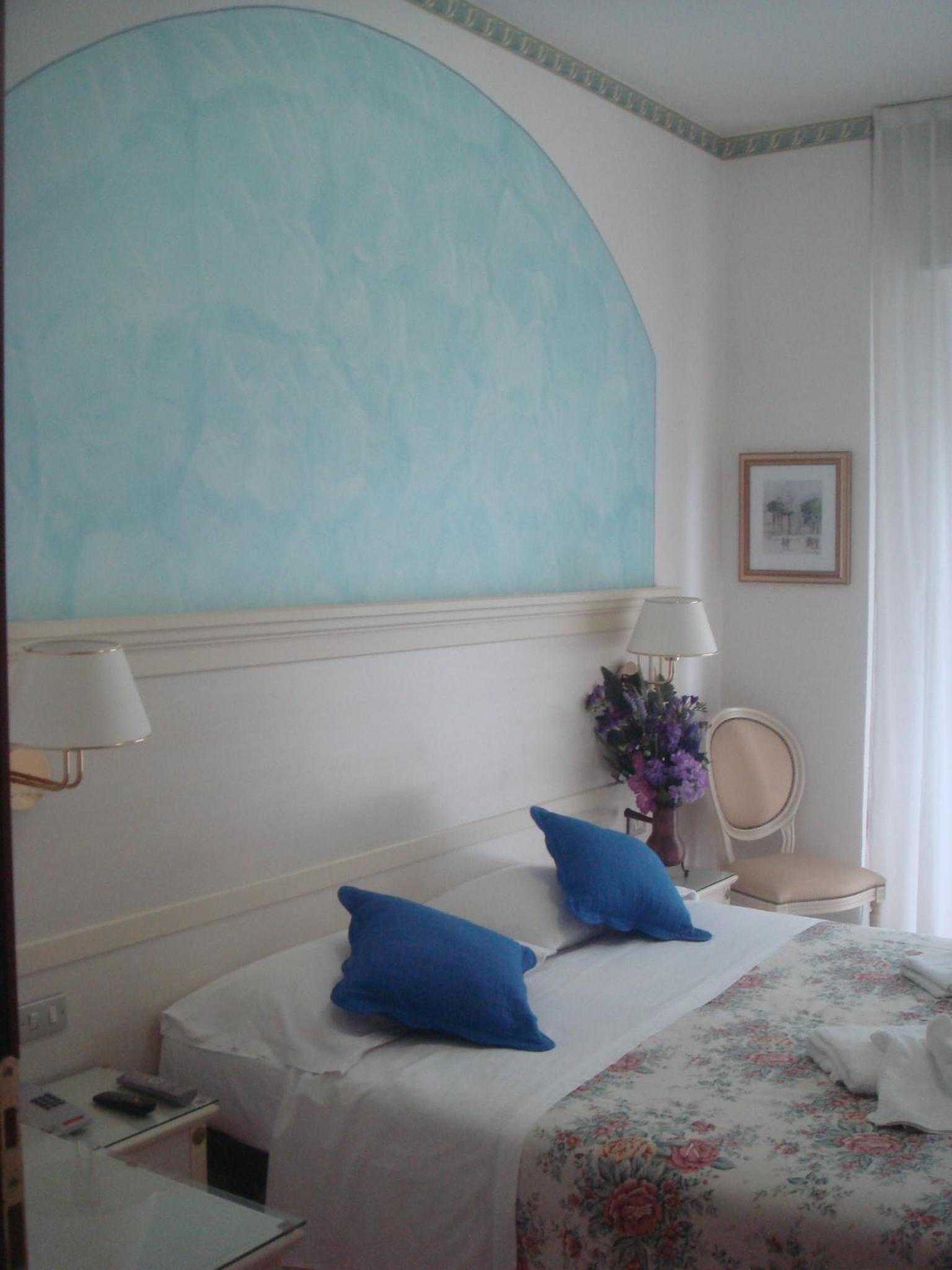 Double or Twin Room with Beach Access
