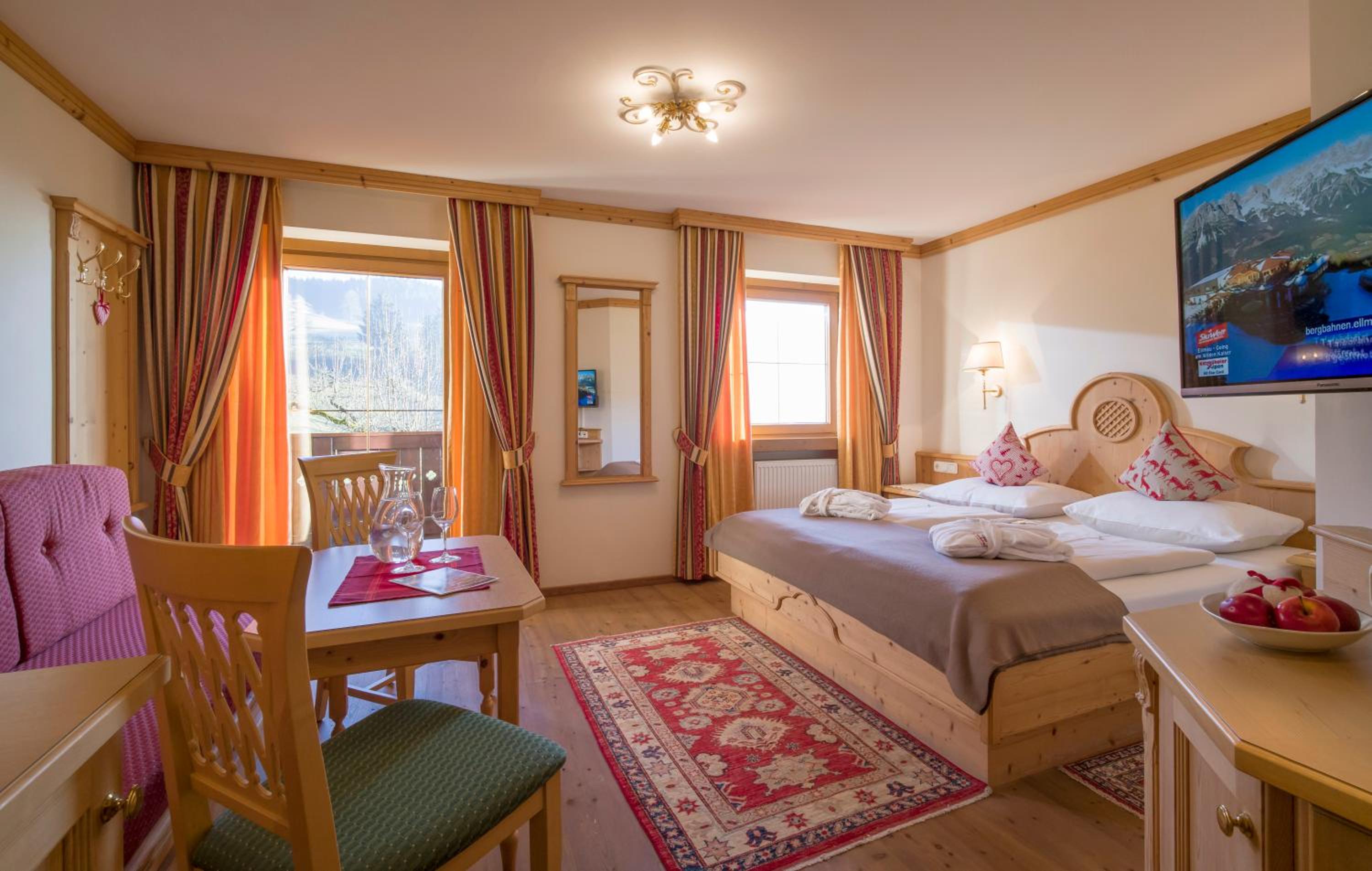 Large Double Room photo 2