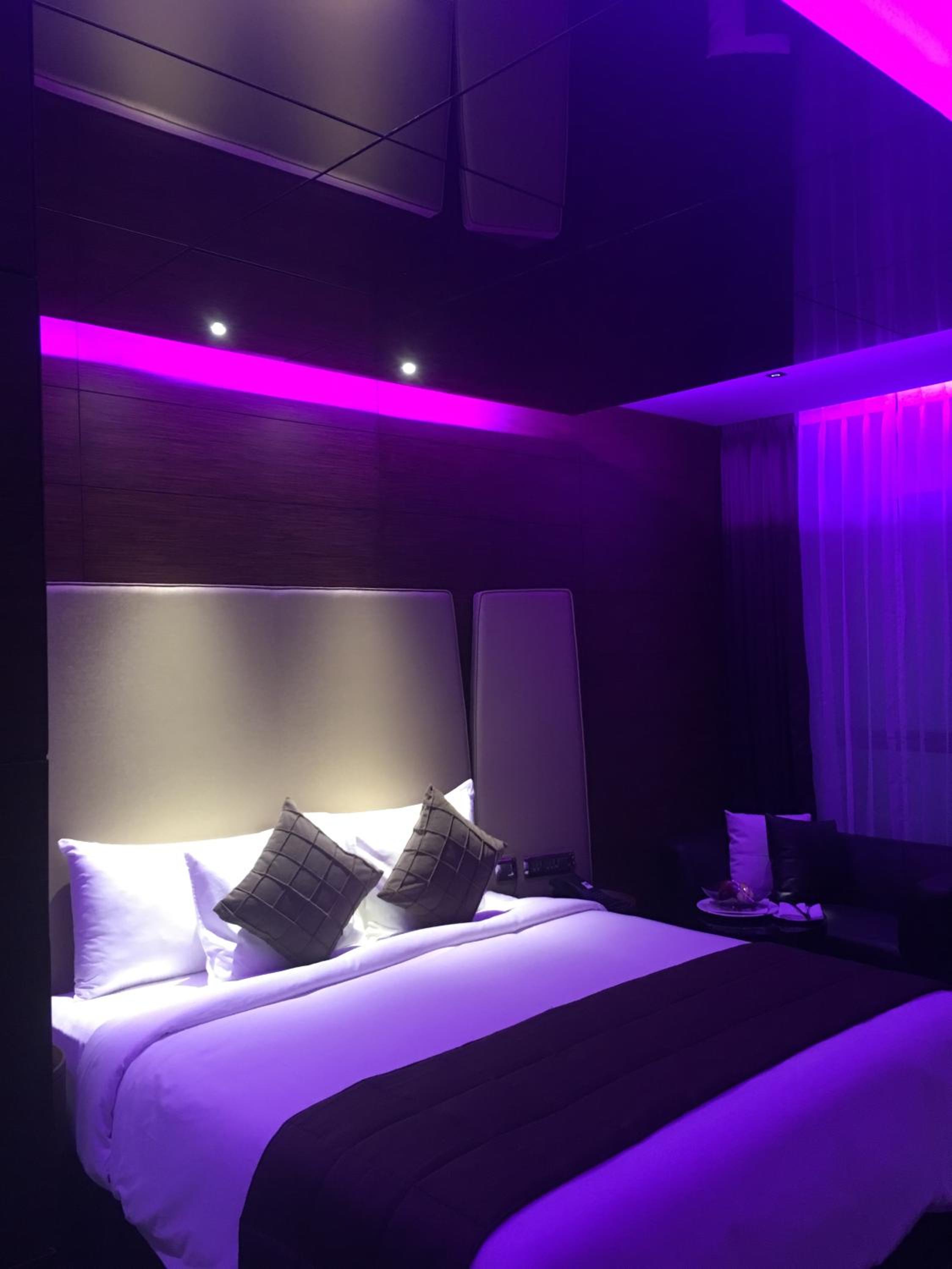 Deluxe Room - Photo 5