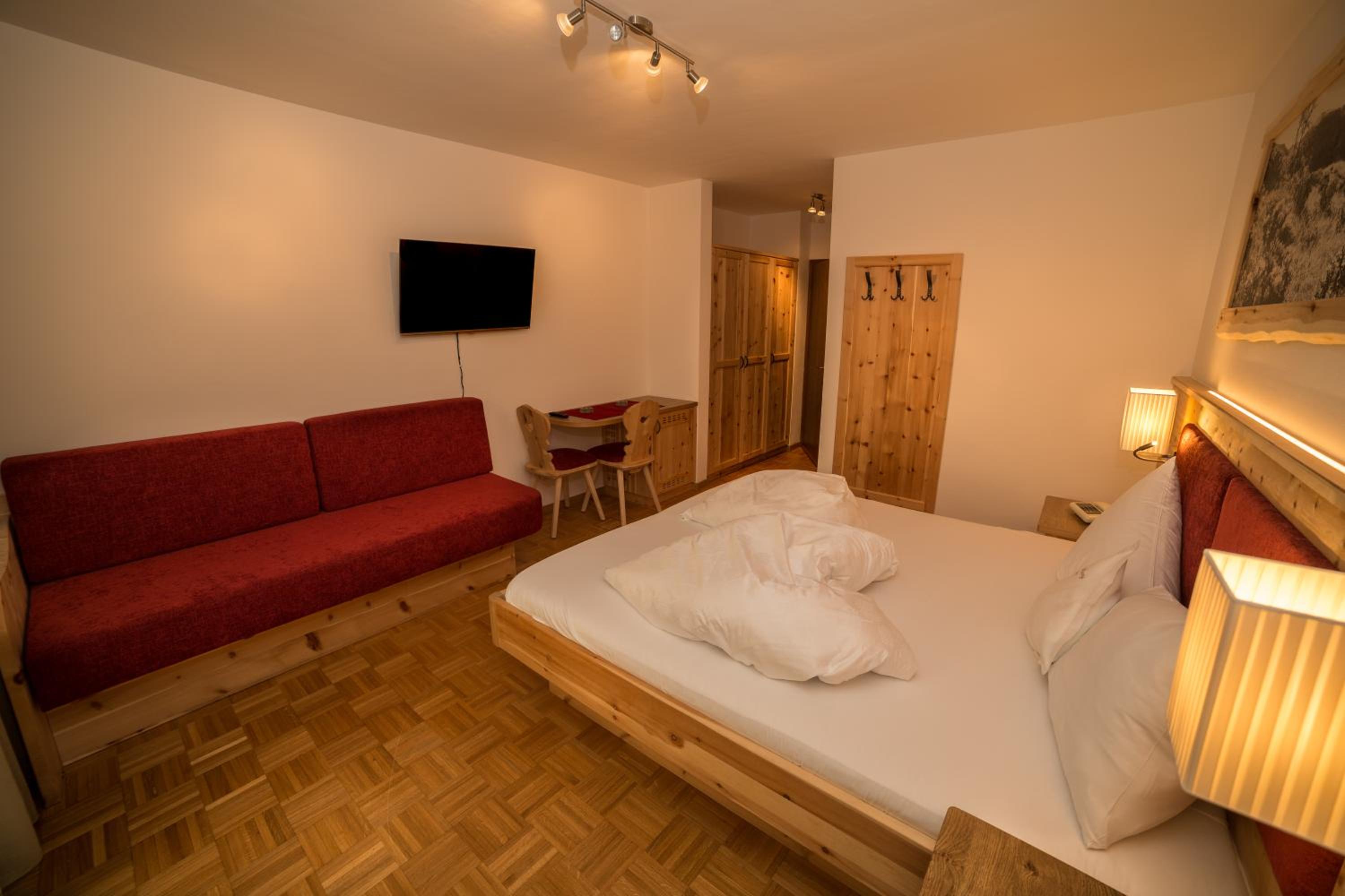 Deluxe Double Room photo 2