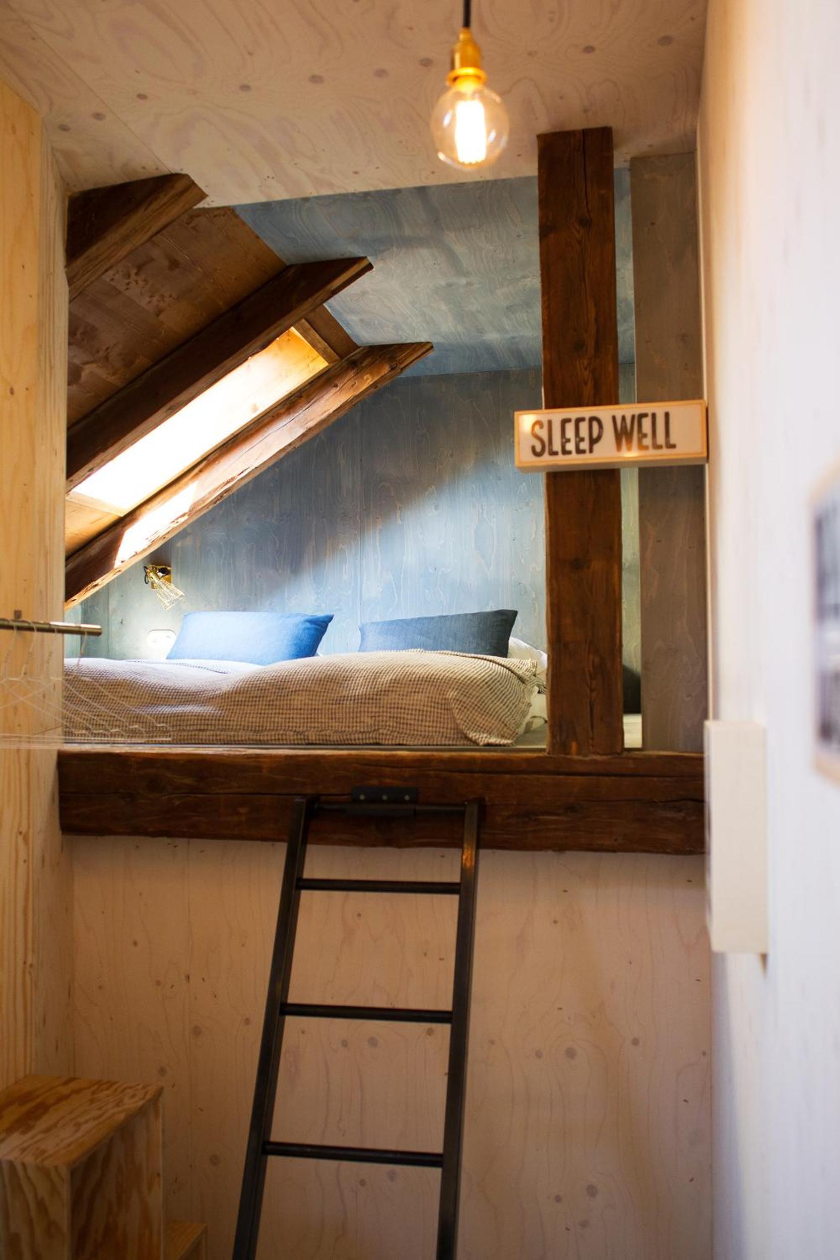Double Room - Photo 7