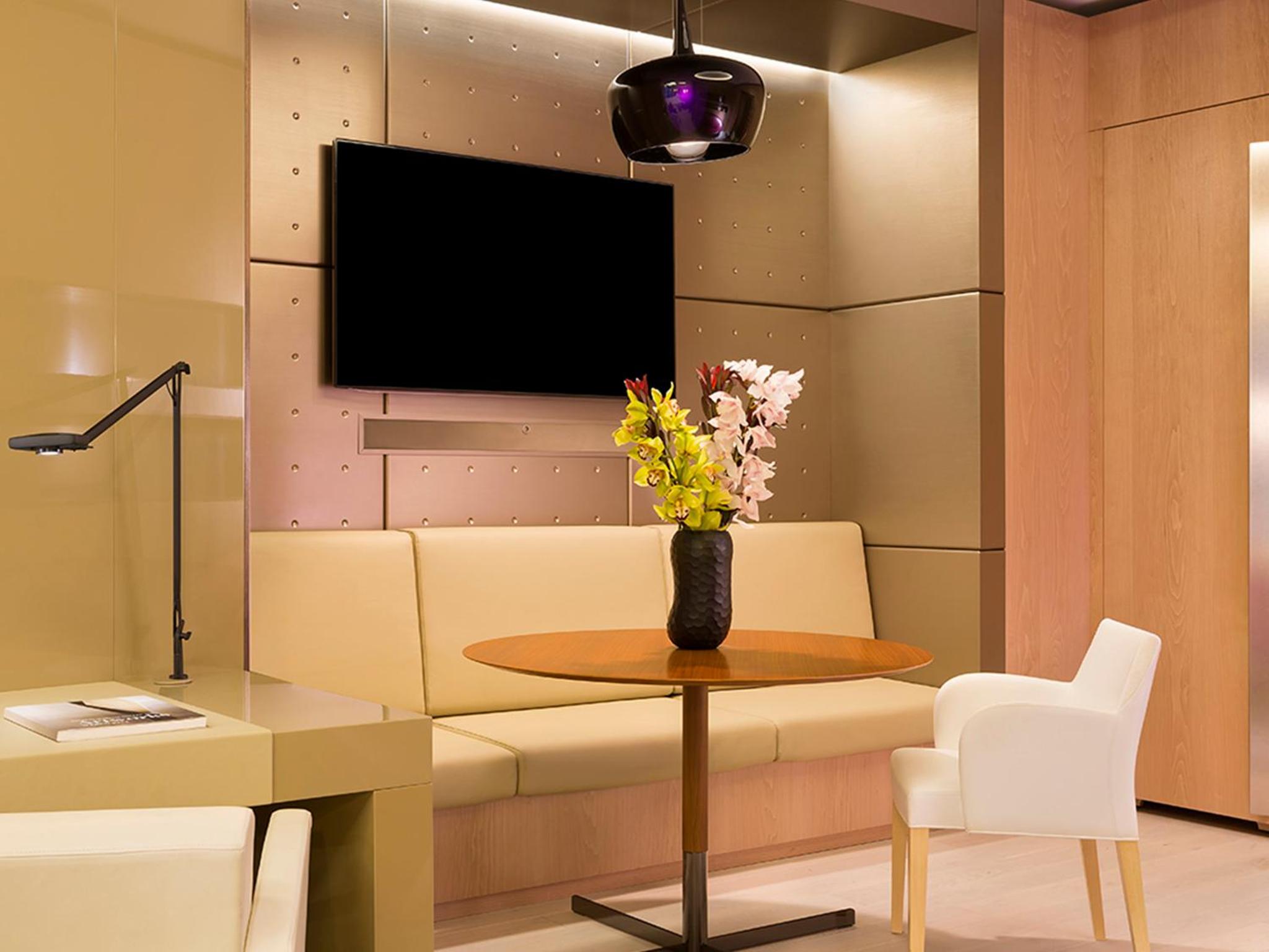 Executive Suite