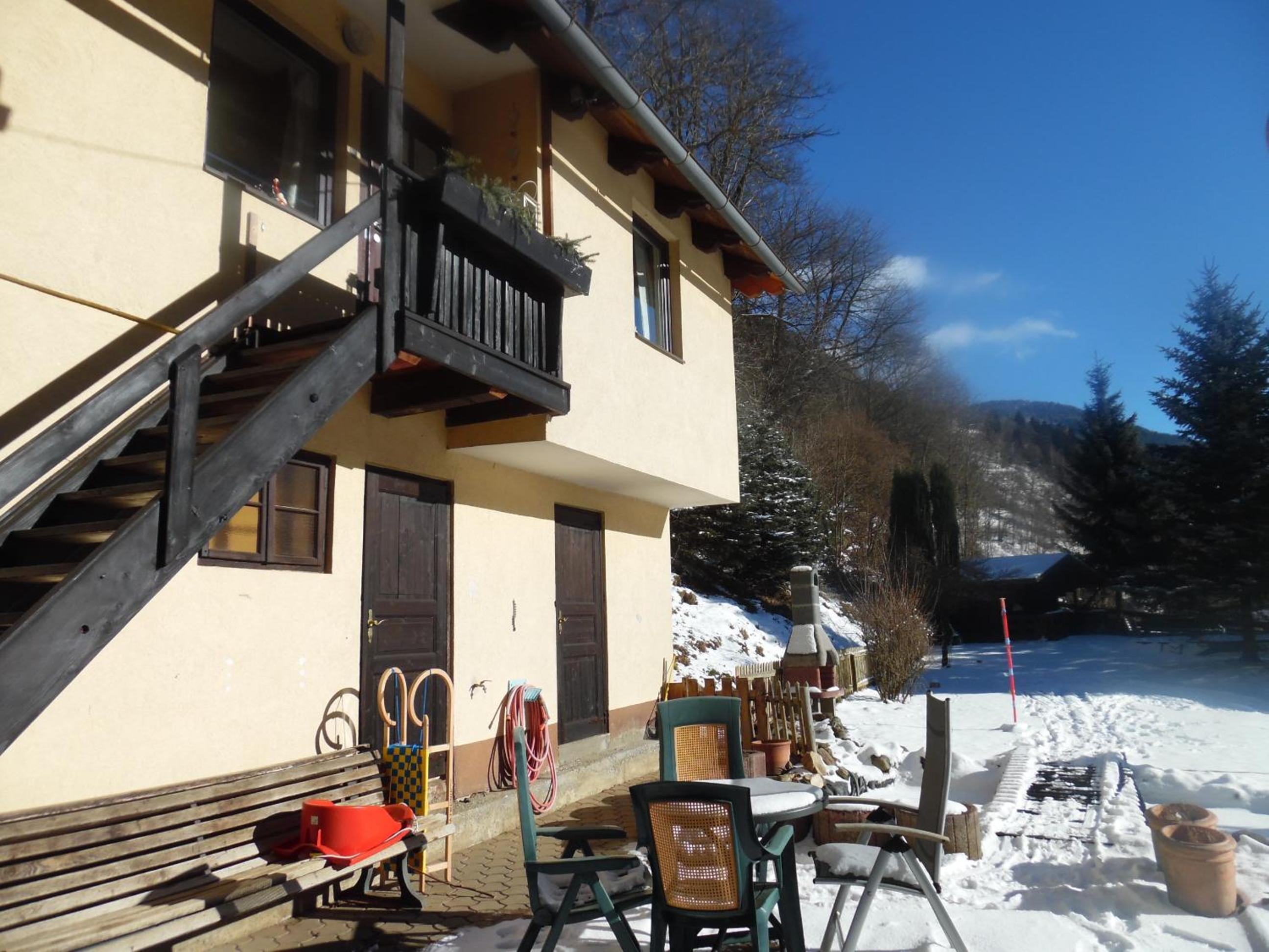 Apartment with Mountain View photo 2