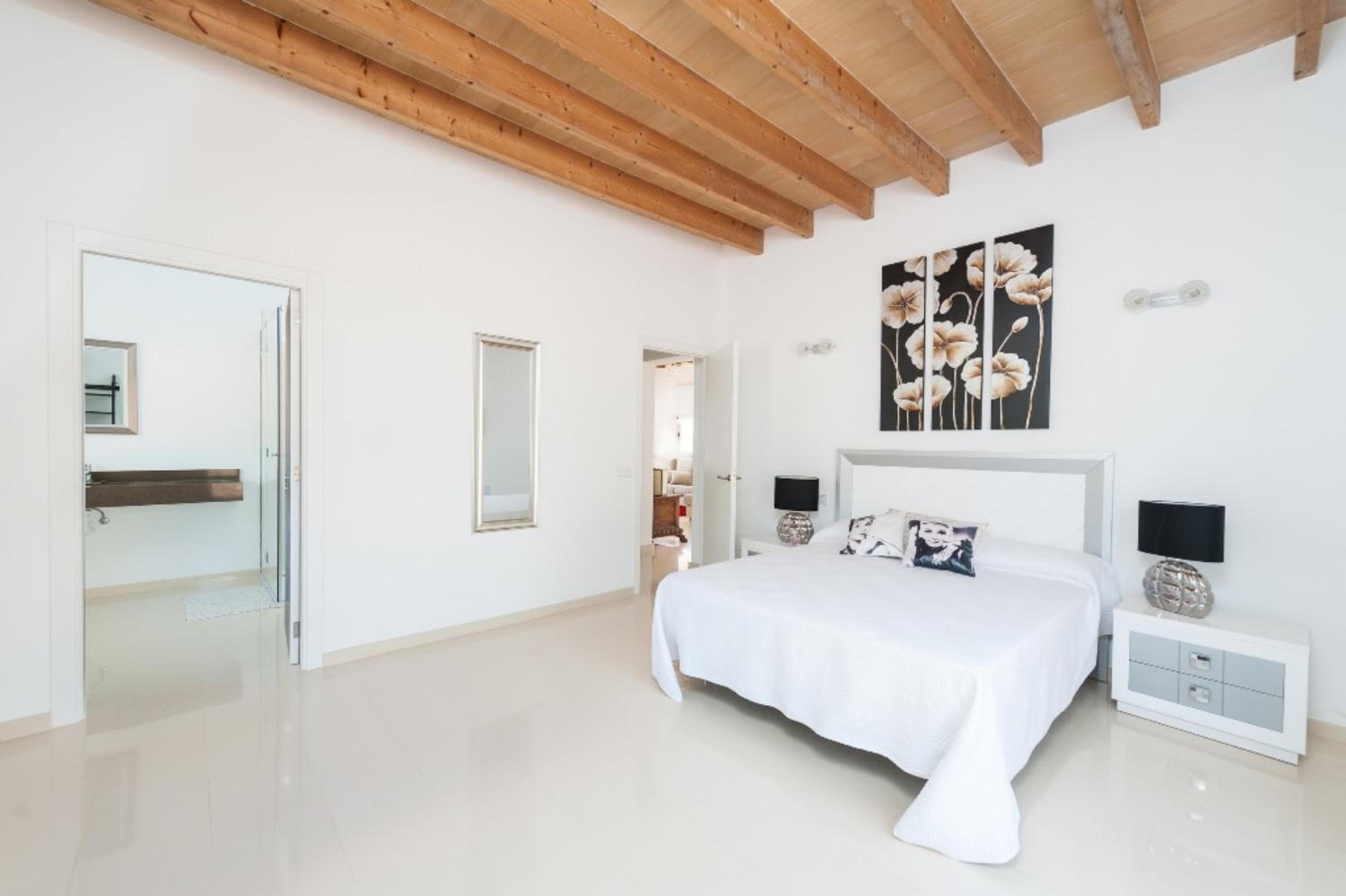 Villa de Cuatro Habitaciones