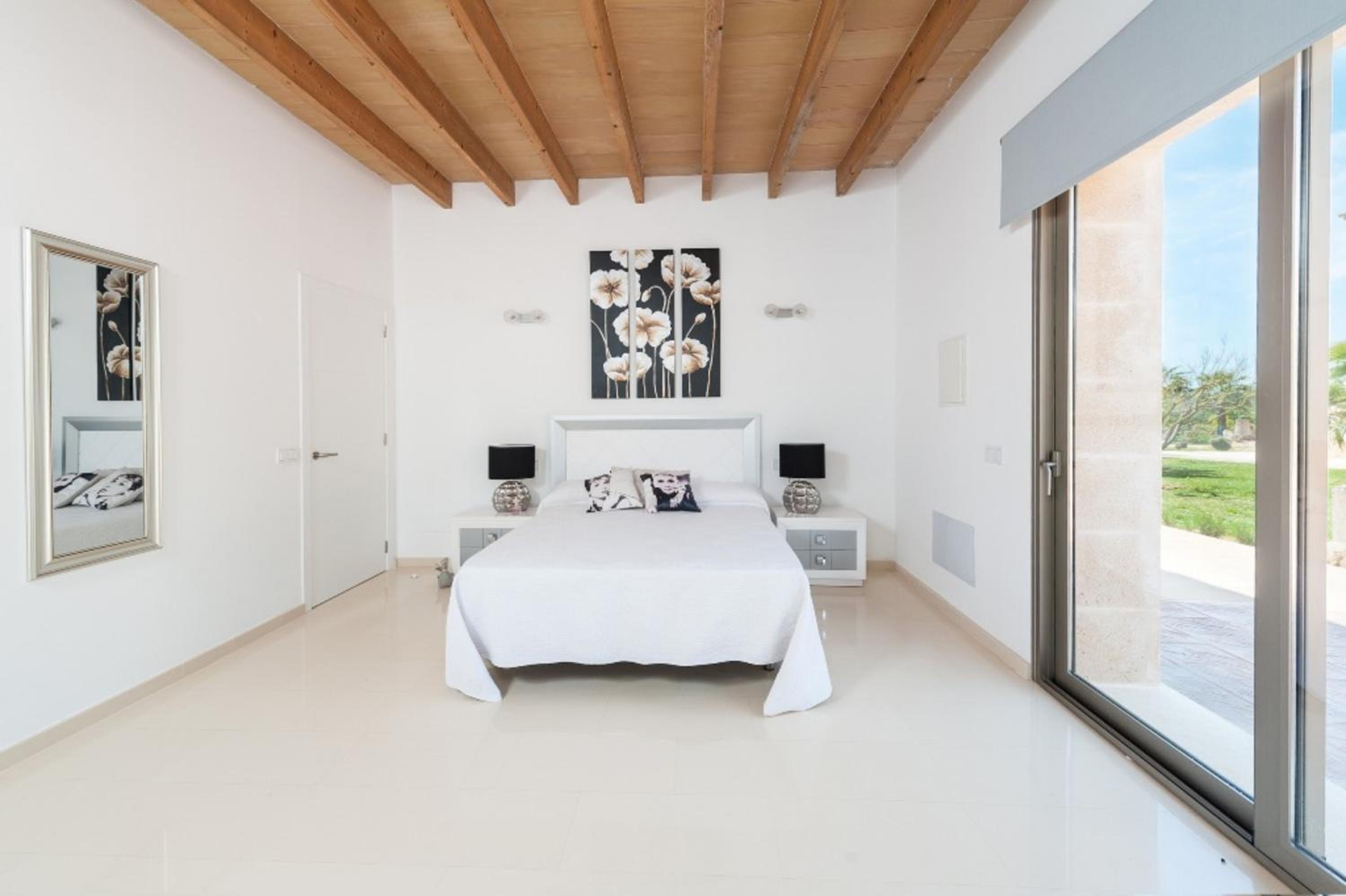 Four-Bedroom Villa photo 3