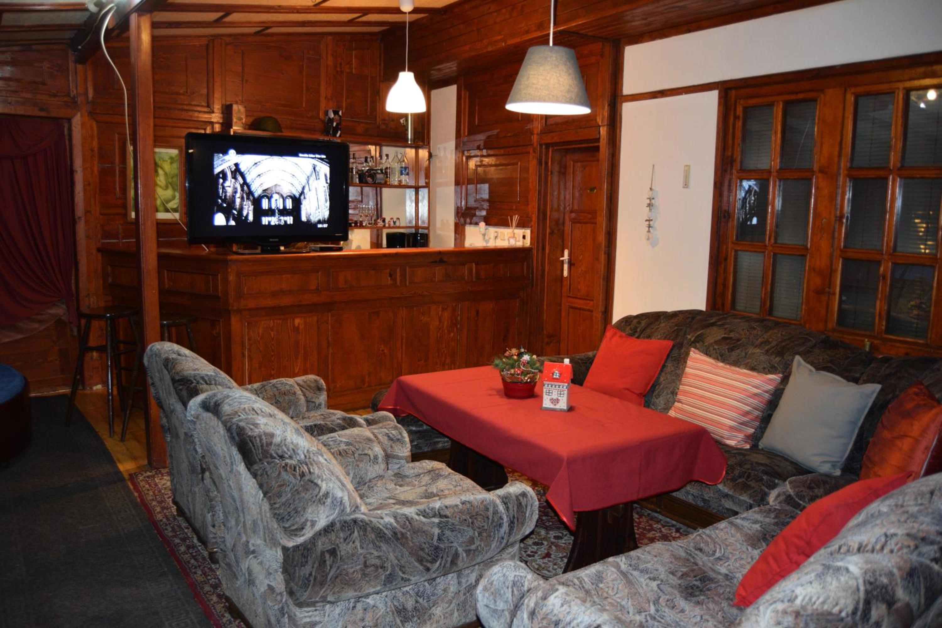 Three-Bedroom Villa - Photo 1