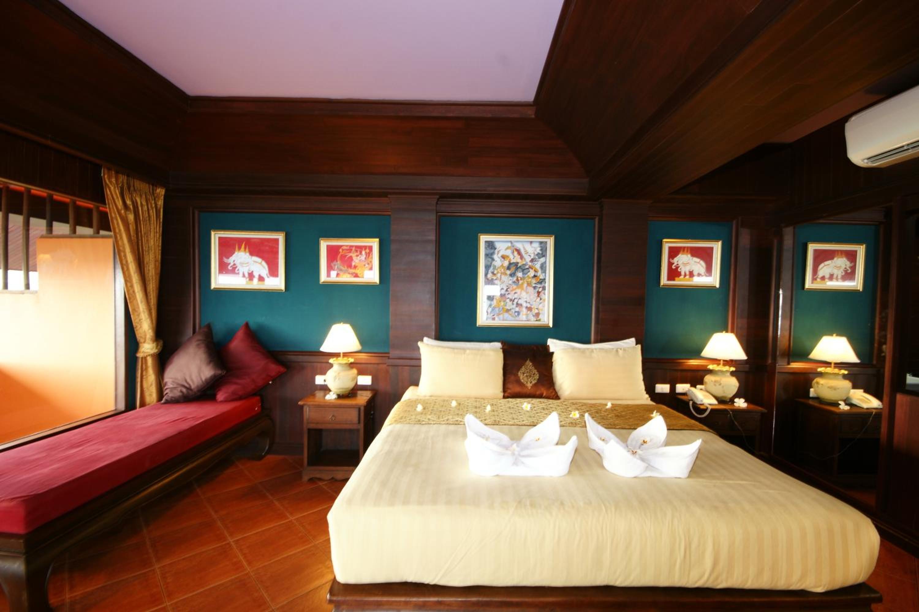 Deluxe Room - Photo 3