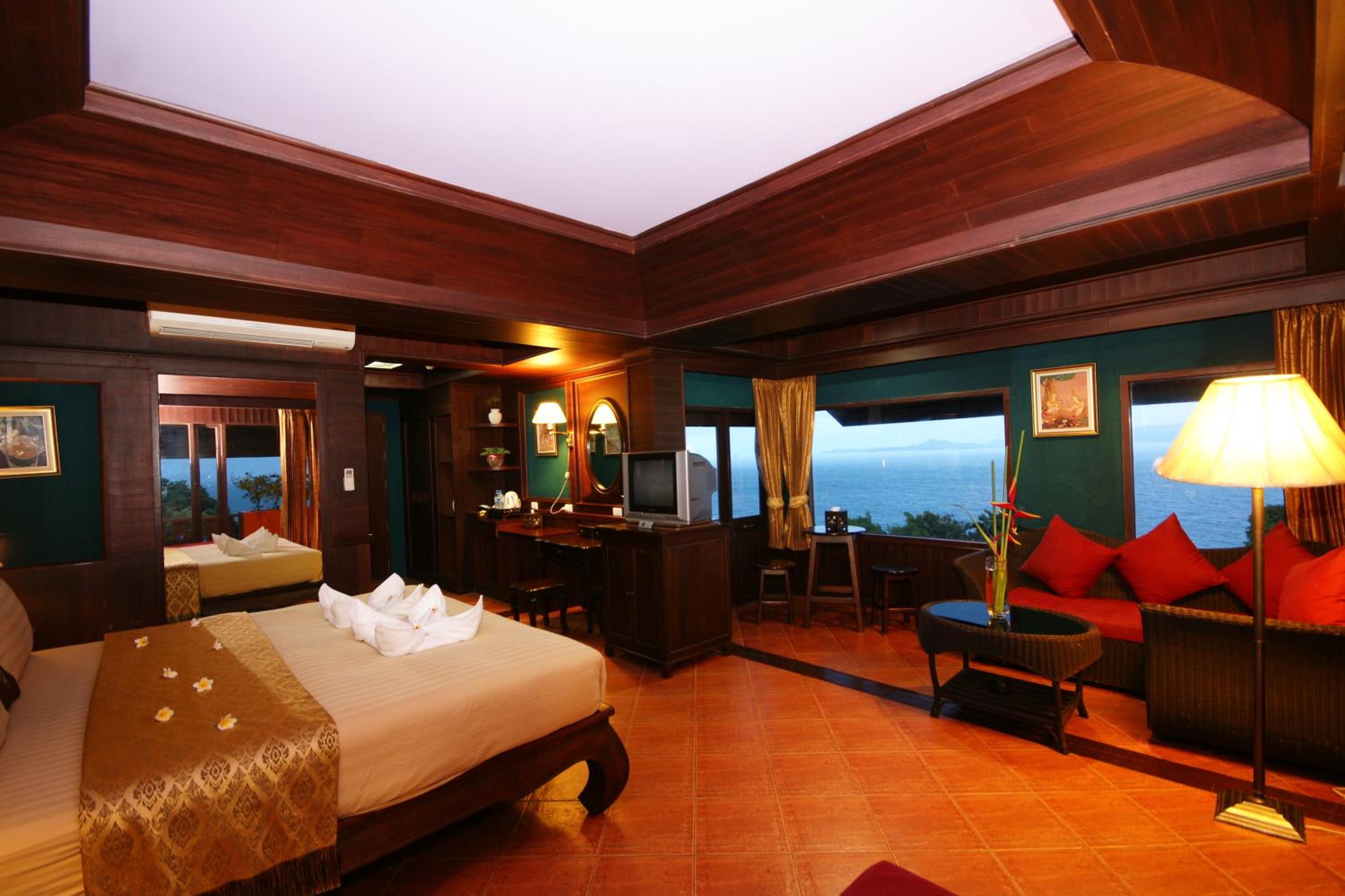 Deluxe Room - Photo 1