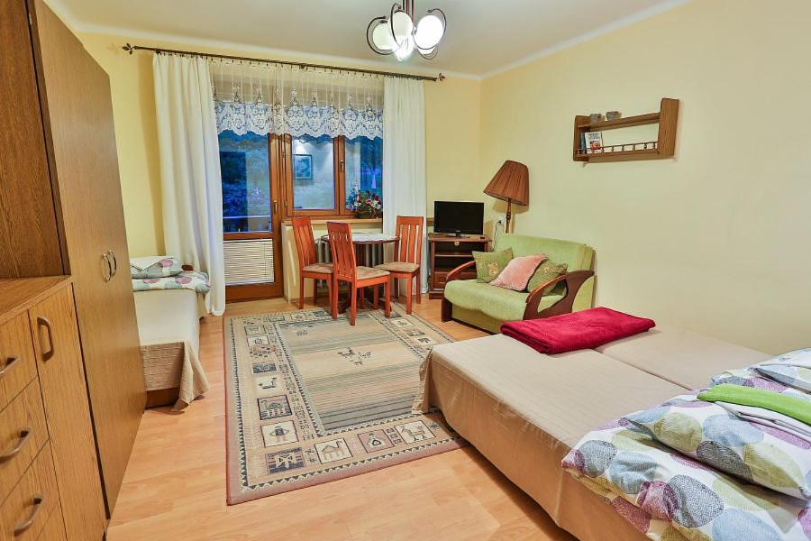 Triple Room with Private Bathroom - Photo 2