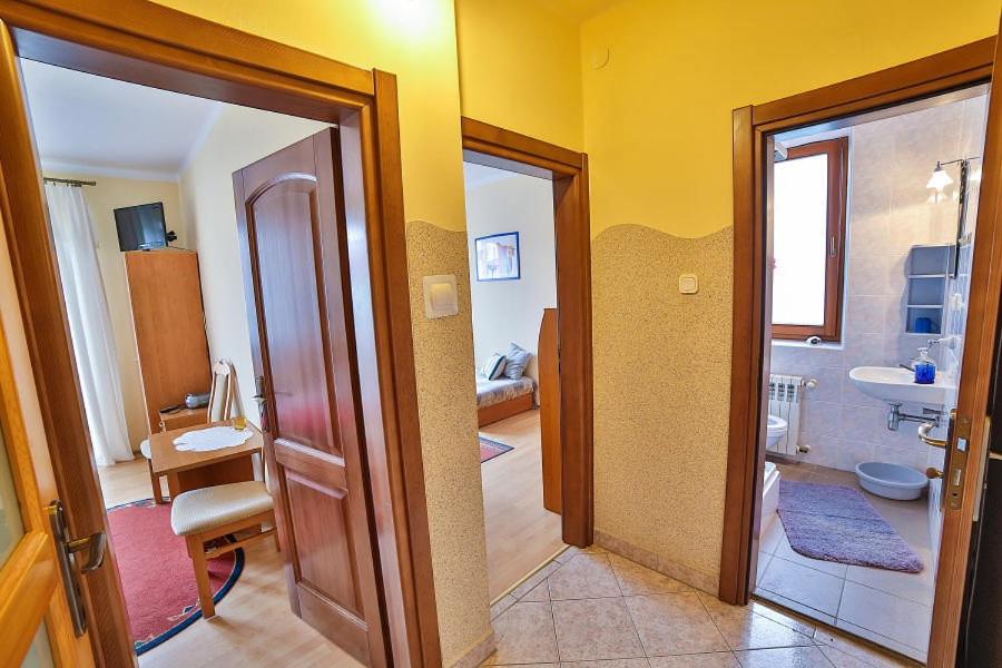 Family Suite with Balcony photo 2
