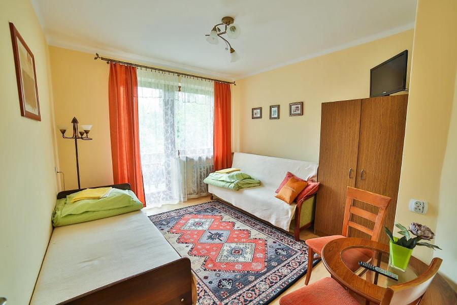 Double Room with Private Bathroom - Photo 3