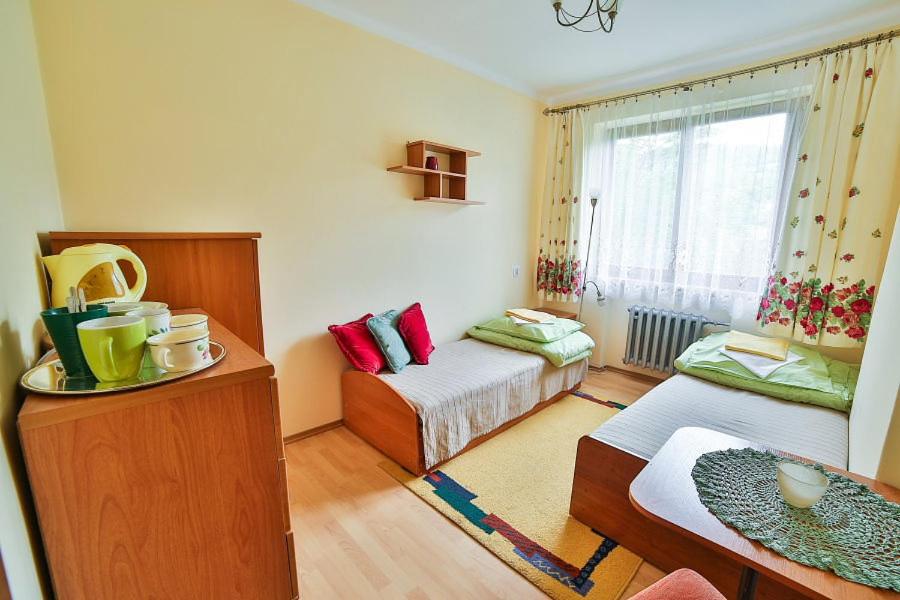 Double Room with Private Bathroom - Photo 4