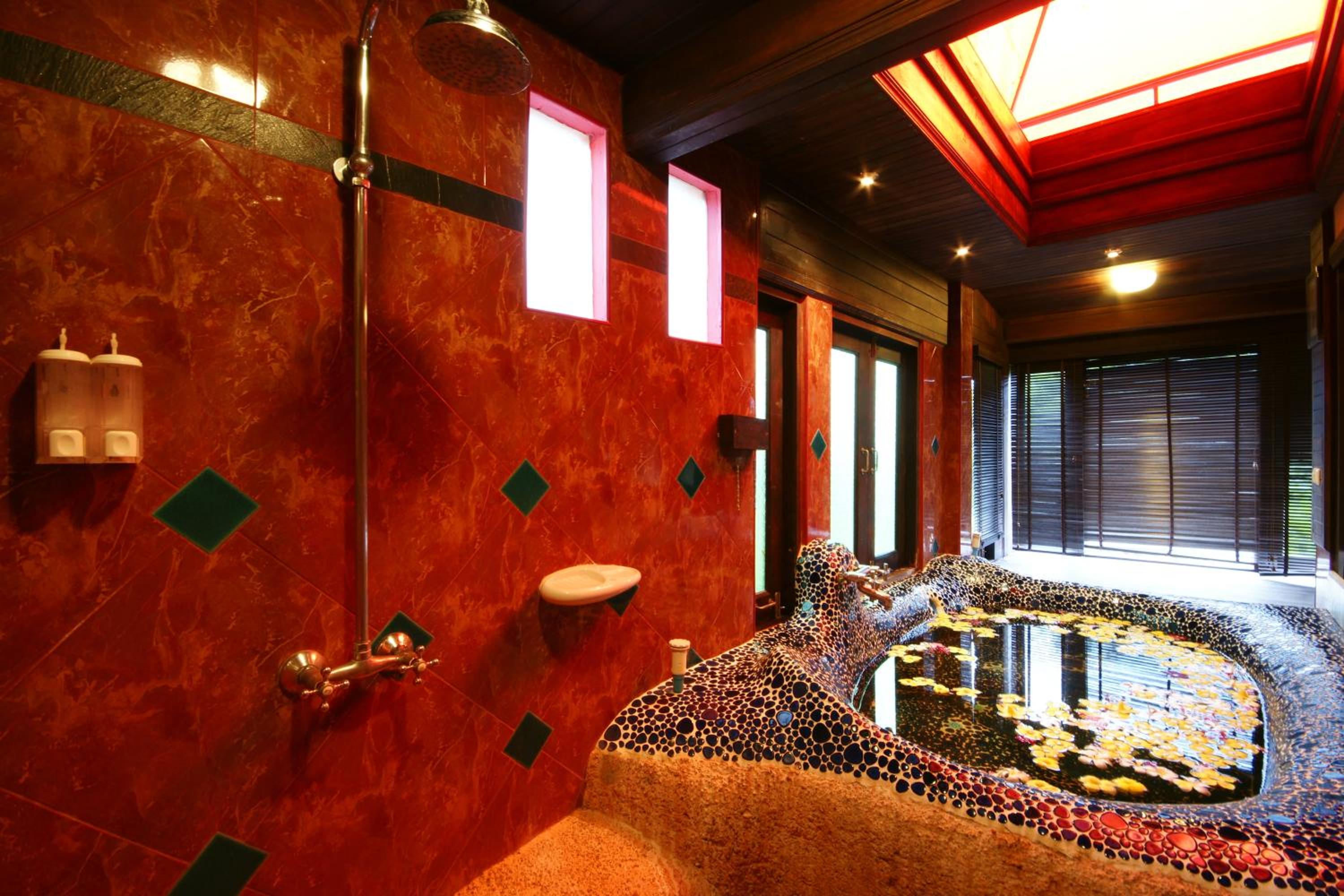 Queen Room with Spa Bath - Photo 5