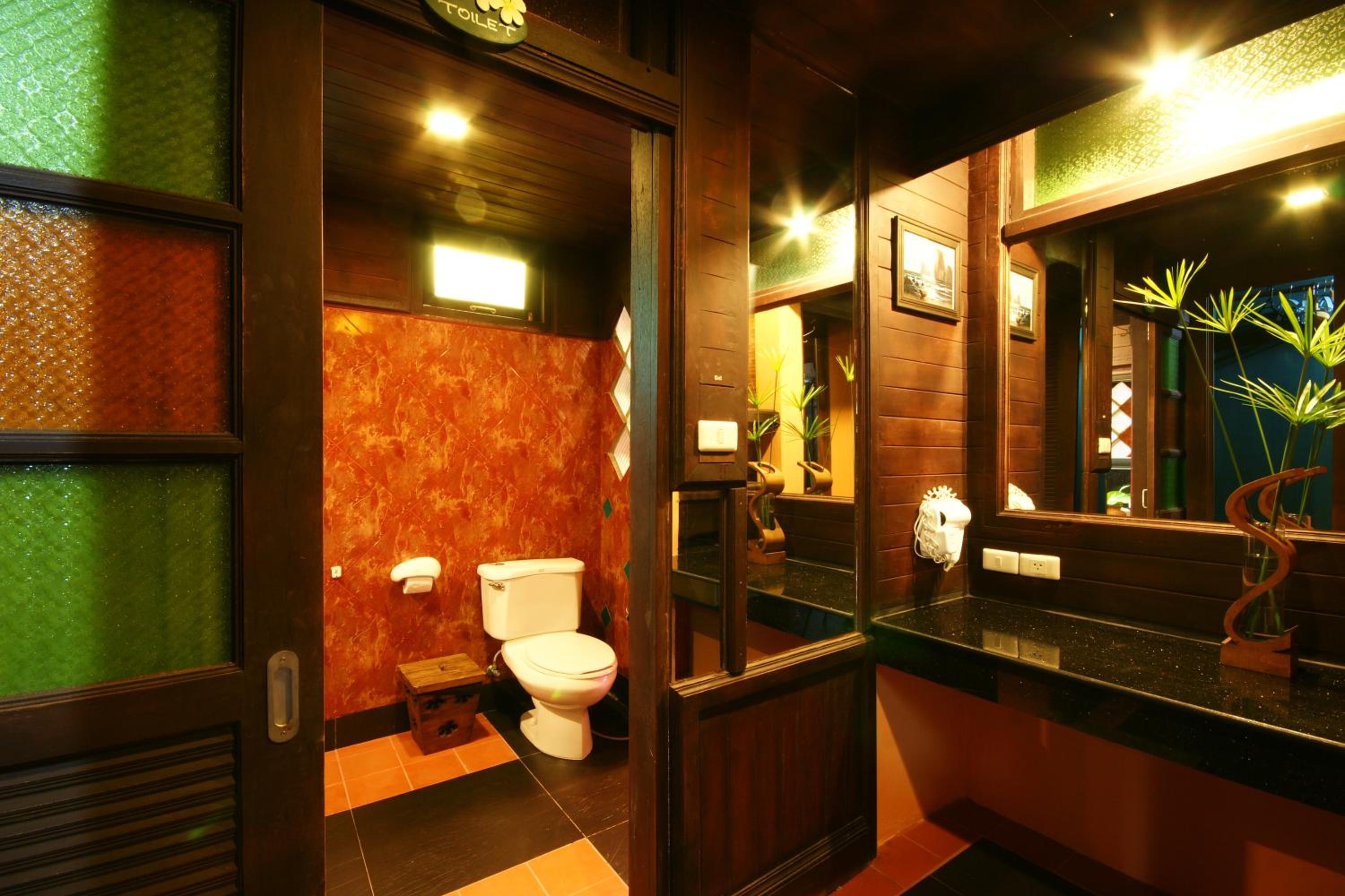King Room with Spa Bath - Photo 8