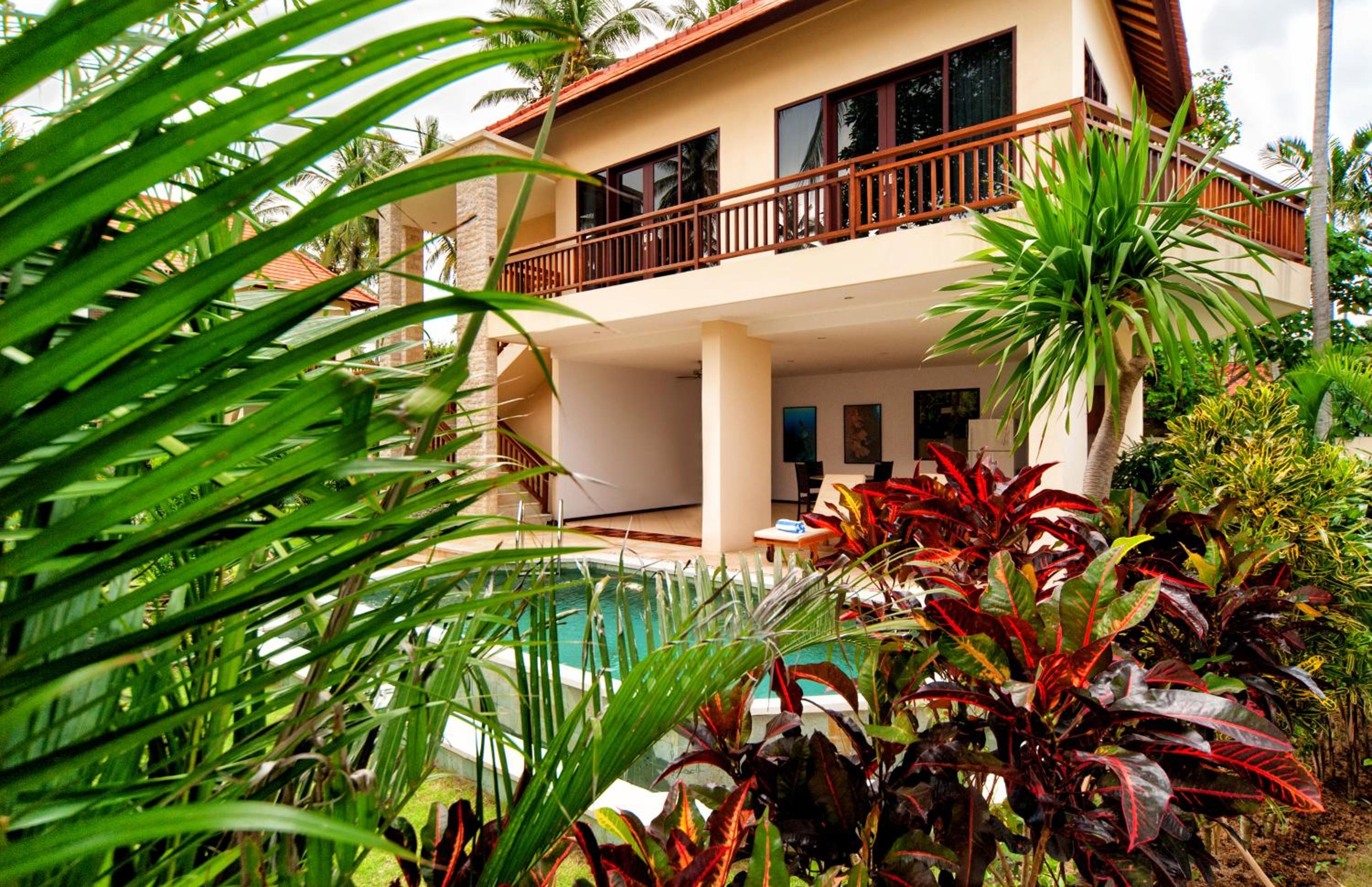 Three-Bedroom Villa  with Private Pool photo 2