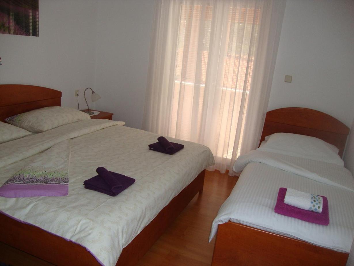 One-Bedroom Apartment with Sea View