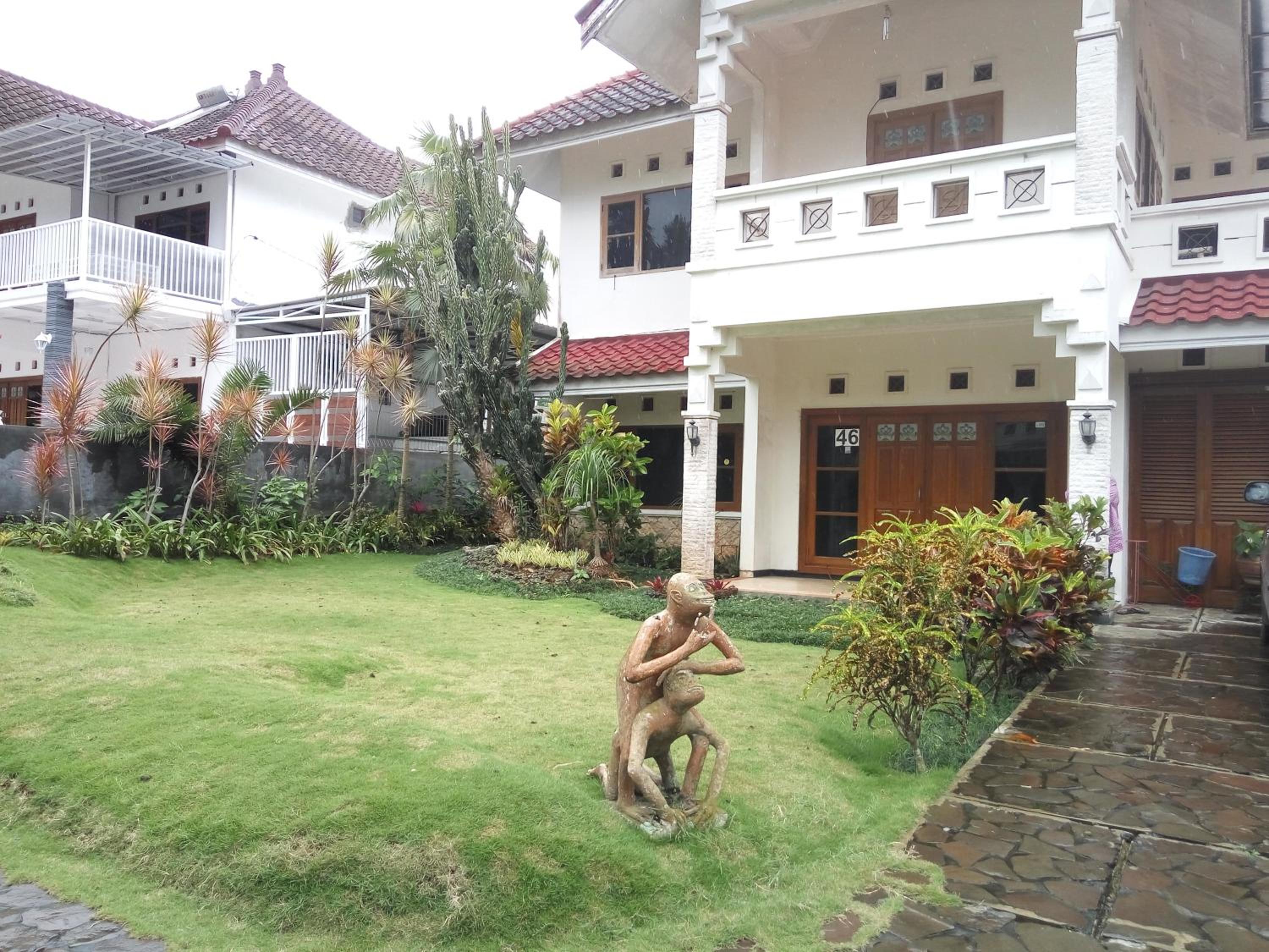Three-Bedroom Villa - Photo 16