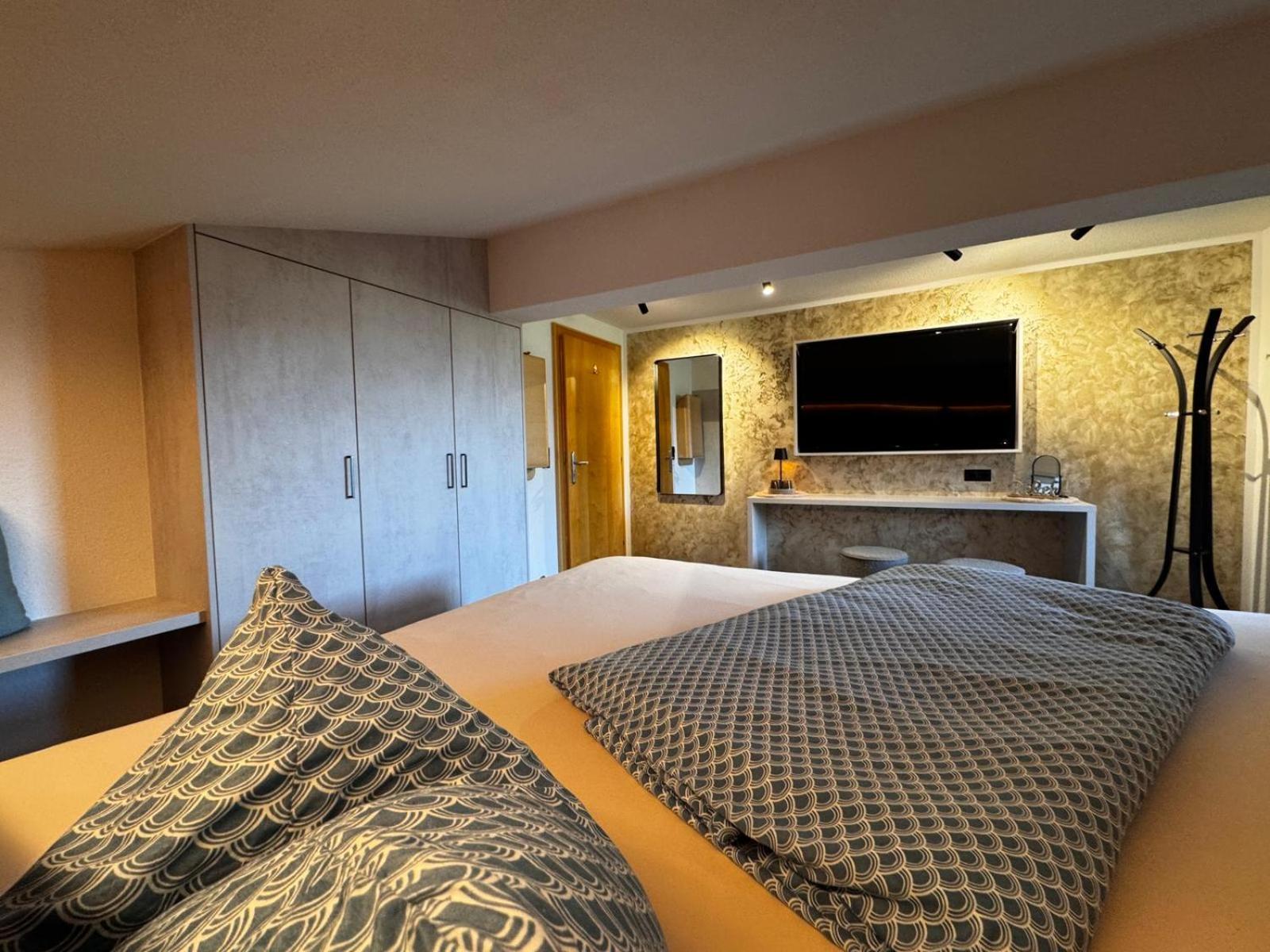Queen Room with Balcony