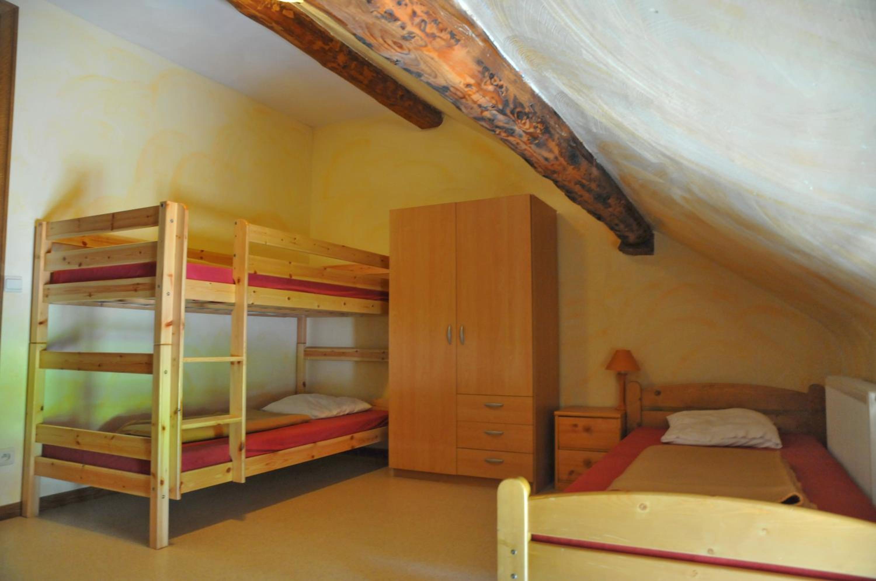 Eight-Bedroom House photo 1