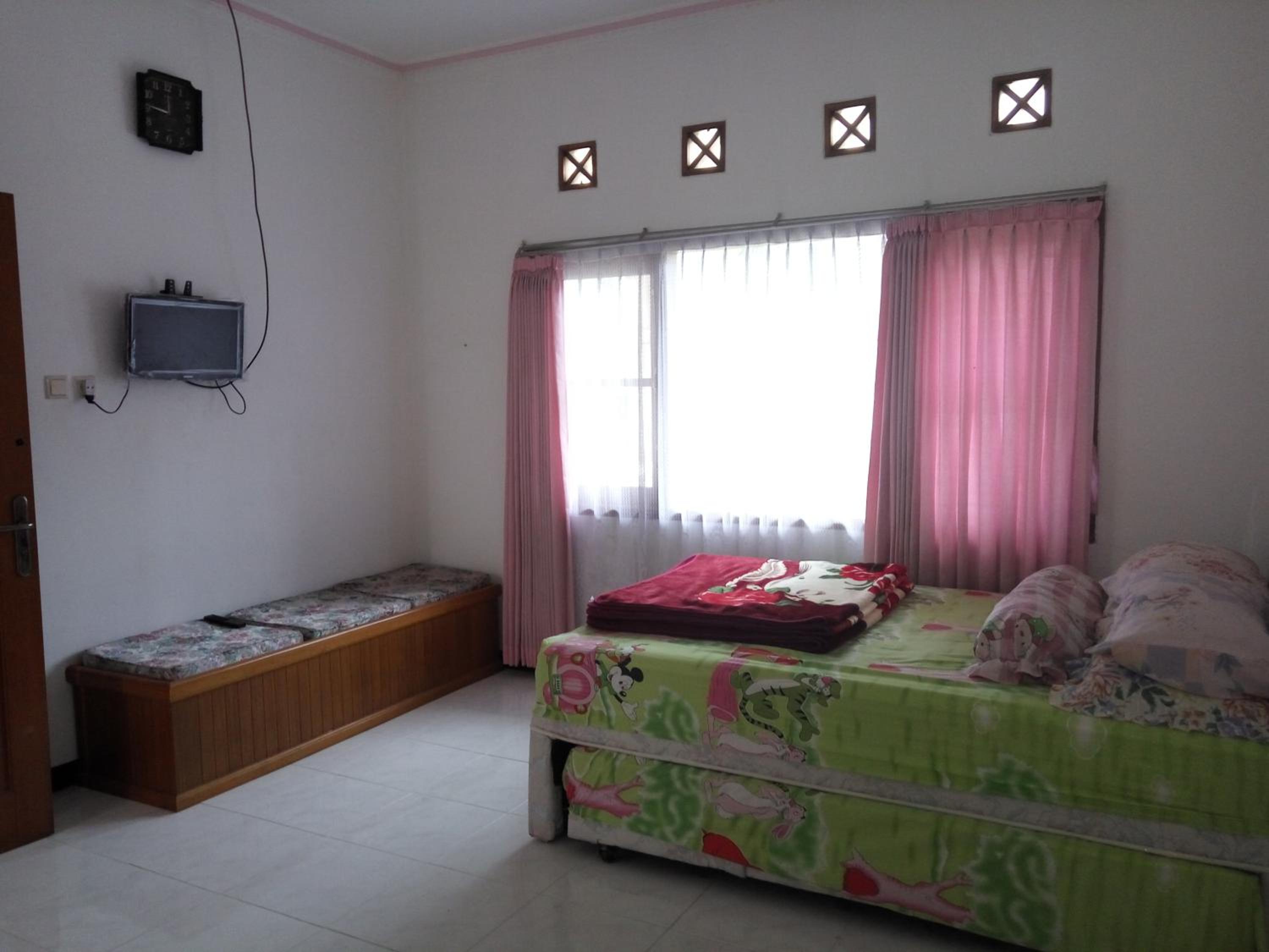 Three-Bedroom Villa - Photo 1
