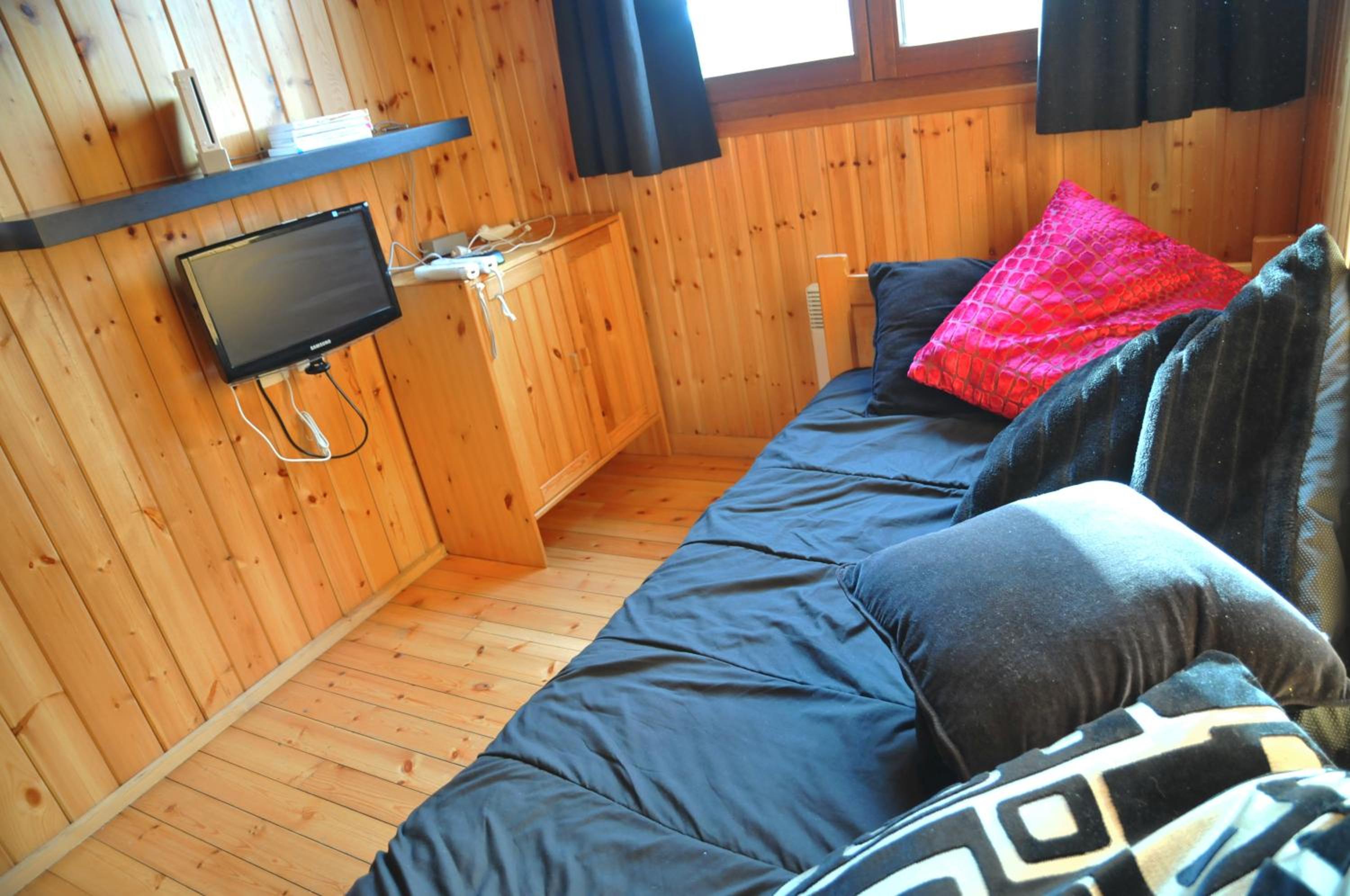 Four-Bedroom House photo 1