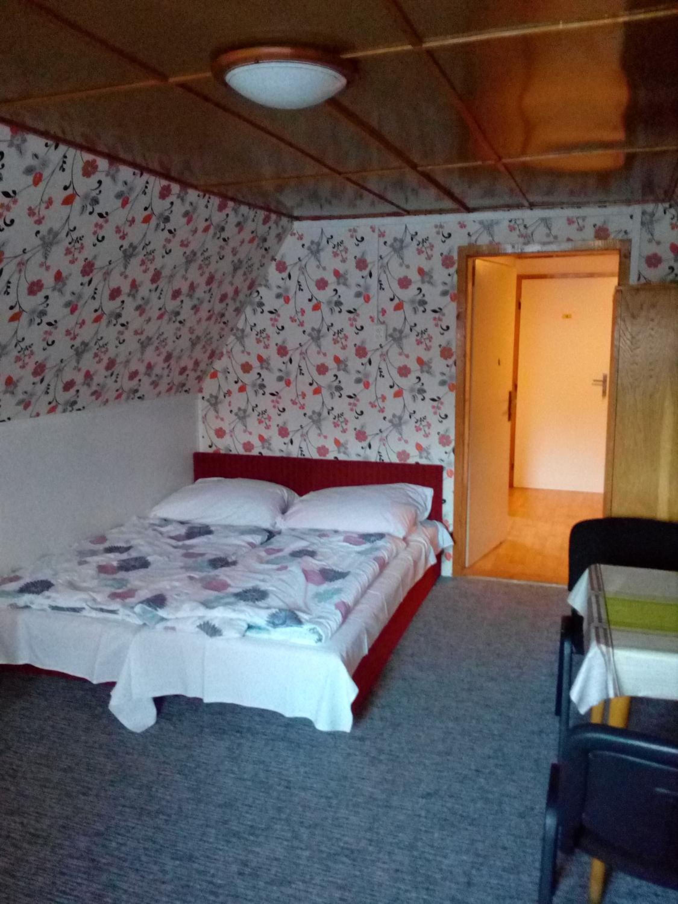 Economy Quadruple Room with Shared Bathroom photo 2
